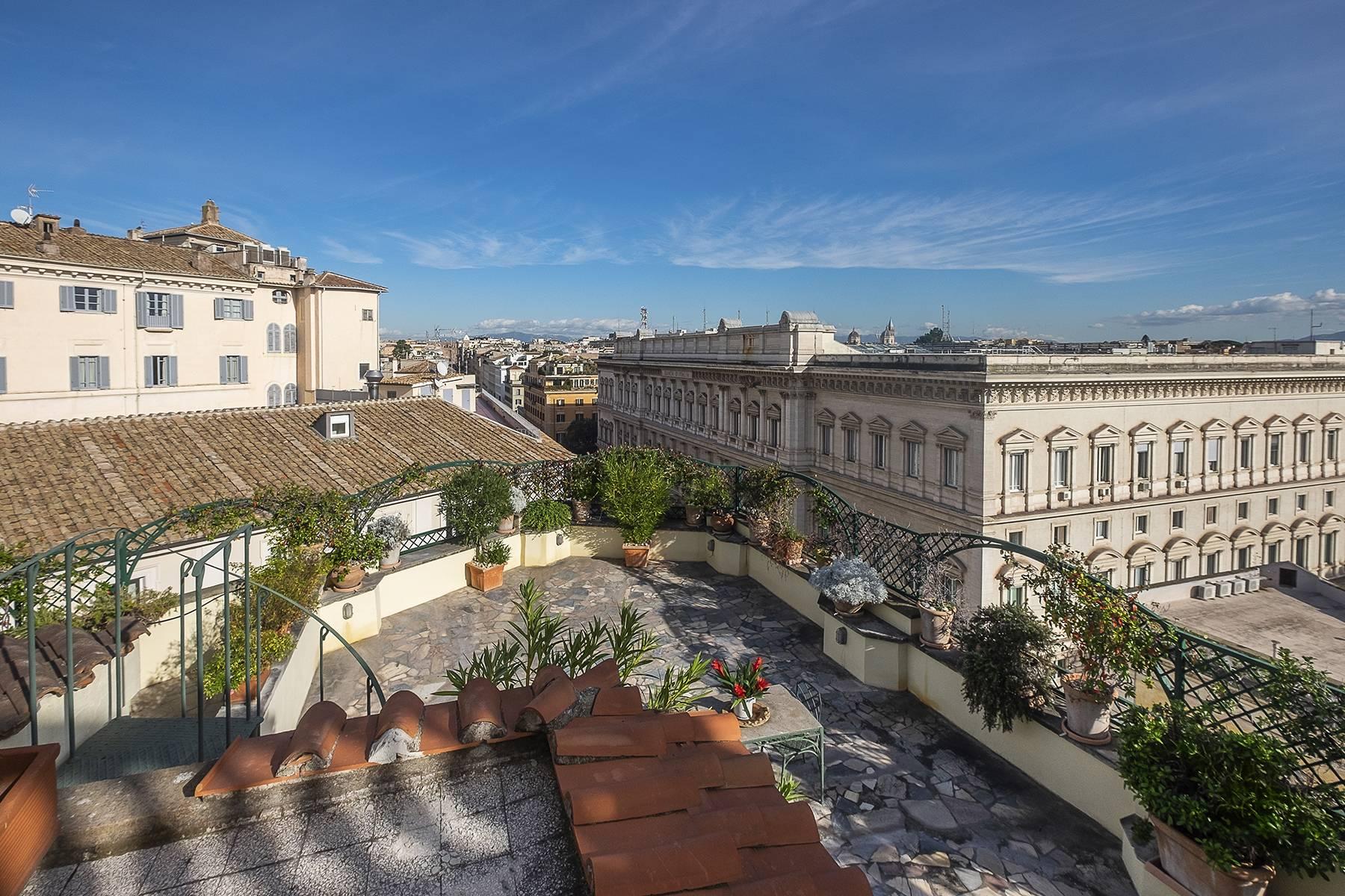 Fascinating penthouse with terraces a few steps from the Quirinale - 9