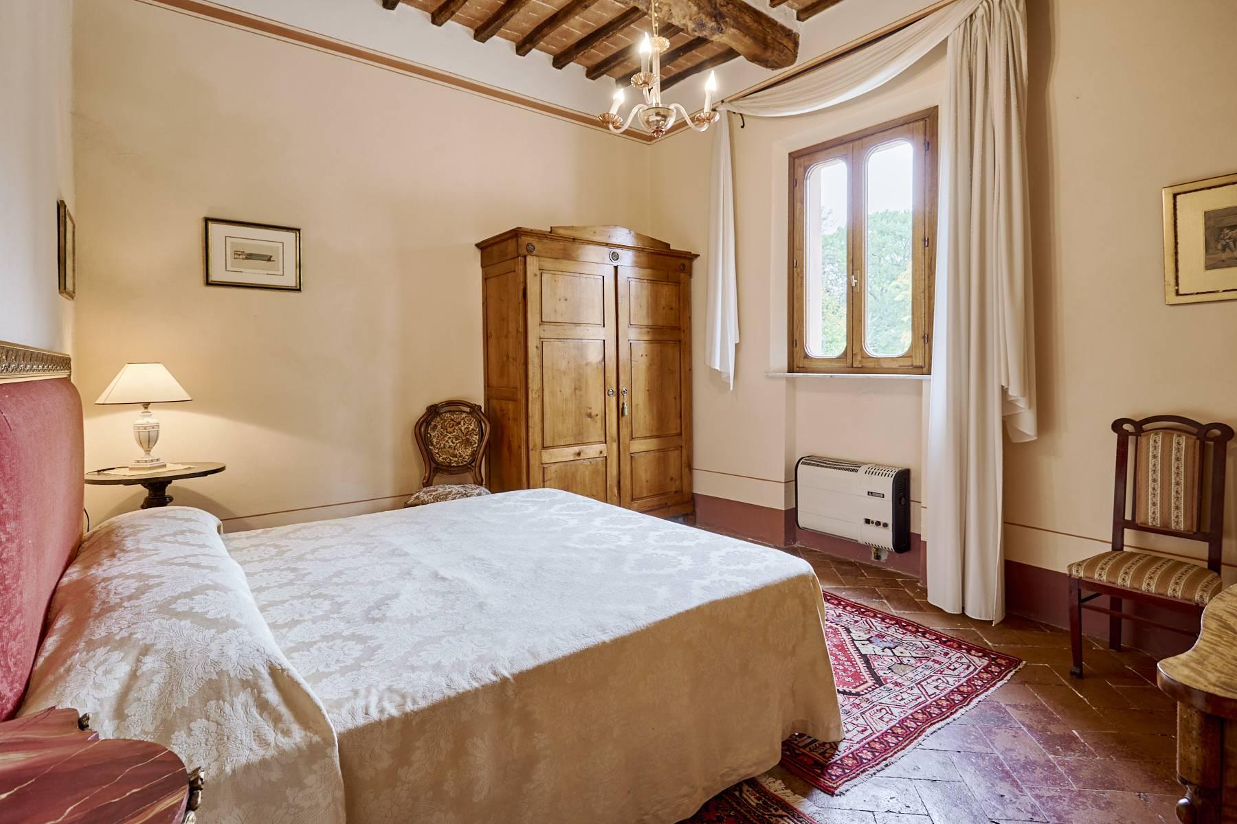 Historische Villa mit privatem See in Montepulciano - 13