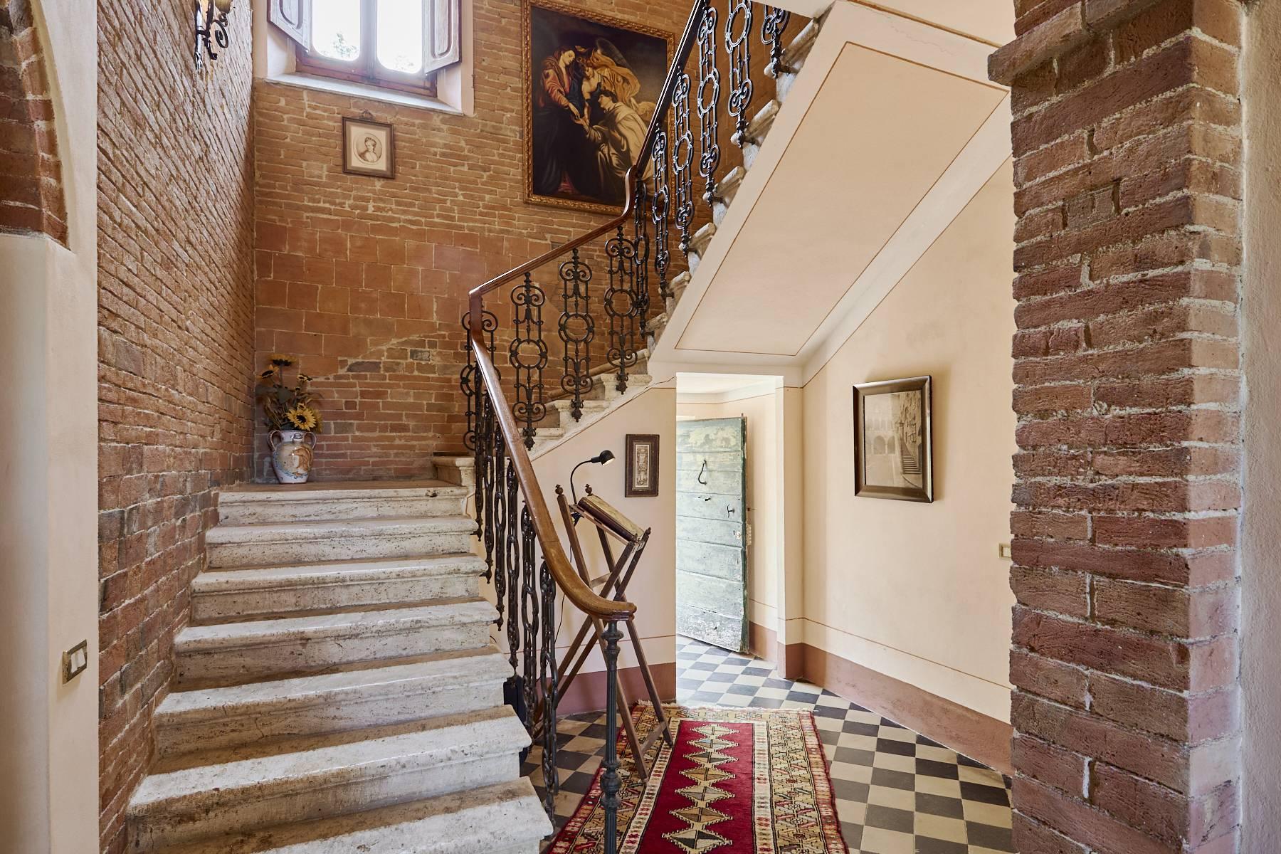 Historische Villa mit privatem See in Montepulciano - 9