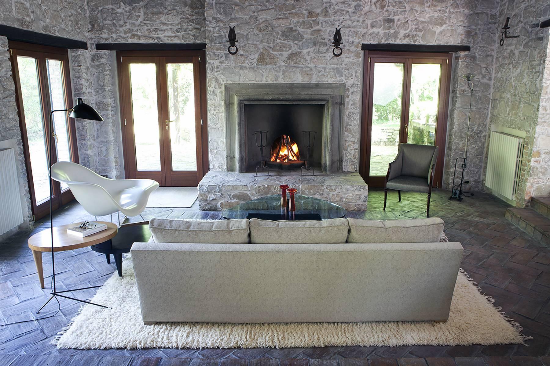 Stunning setting for a contemporary stone farmhouse 
in captivating Umbria - 5