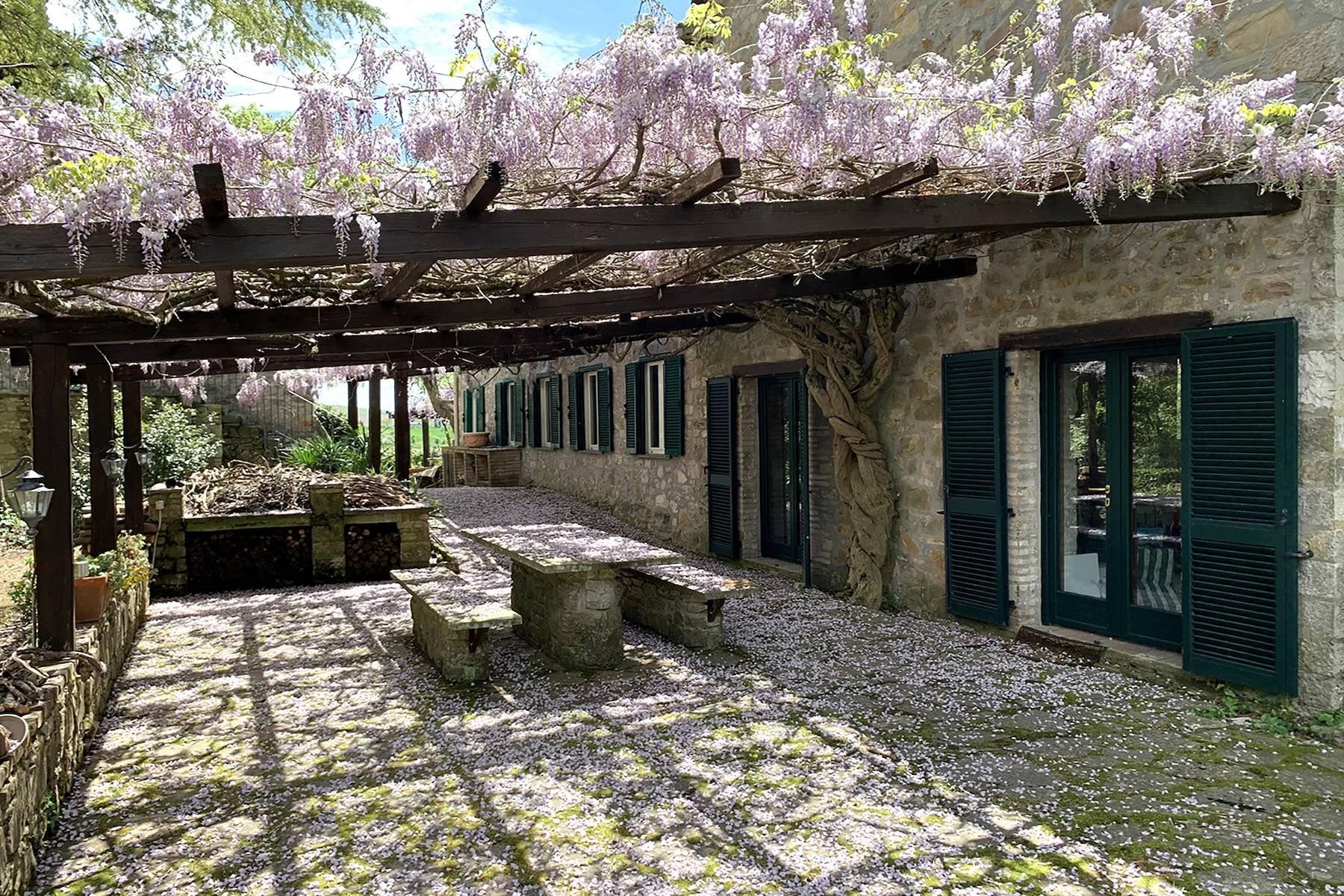 Stunning setting for a contemporary stone farmhouse 
in captivating Umbria - 9