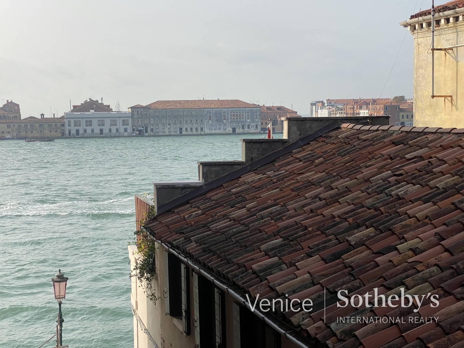 Two very light adjoining properties with airy balconies and mesmerising side views of the Giudecca canal - 1