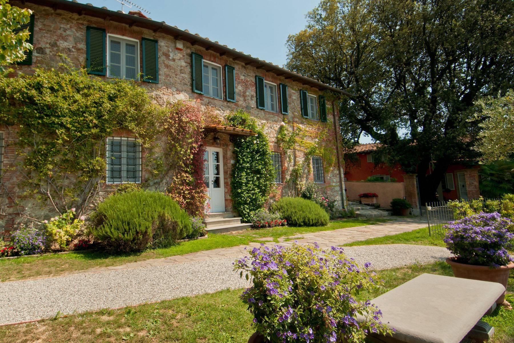 A charming estate that overlooks the countryside near Lucca - 19