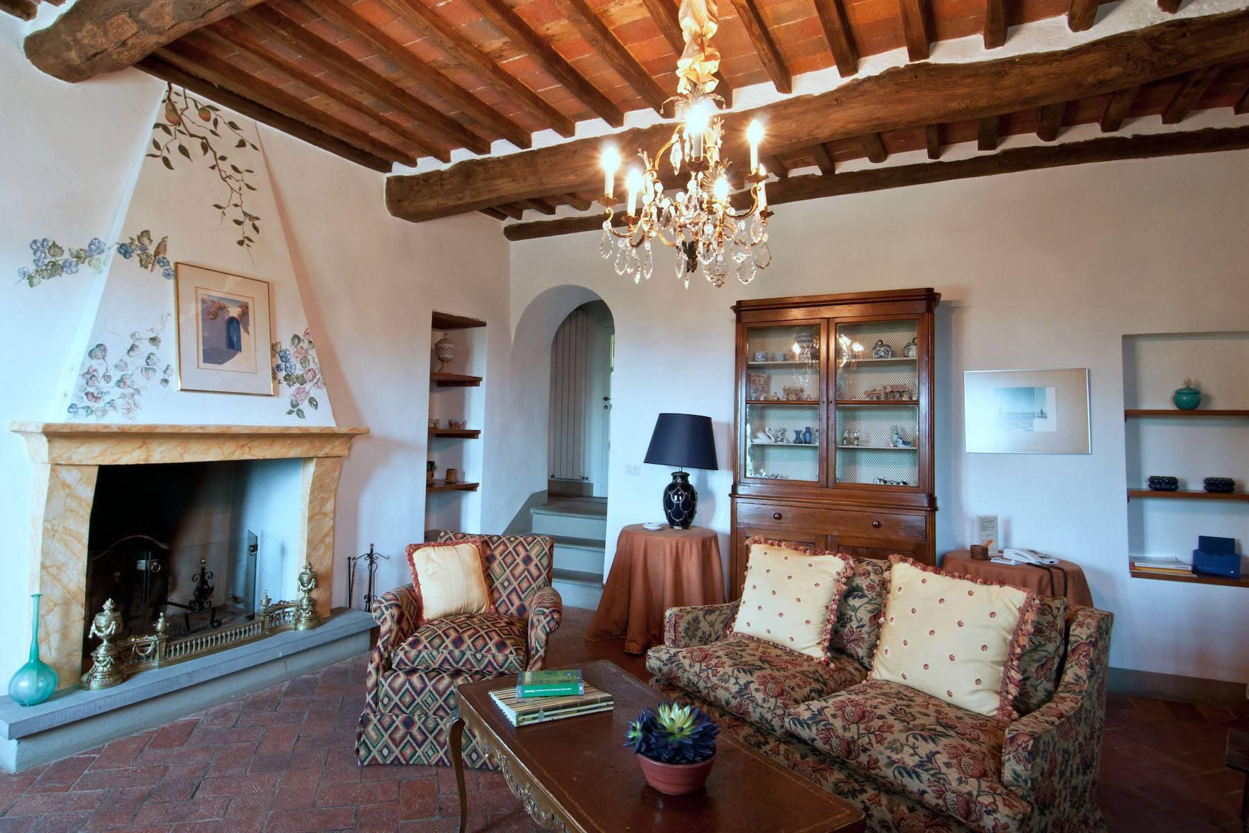 A charming estate that overlooks the countryside near Lucca - 21