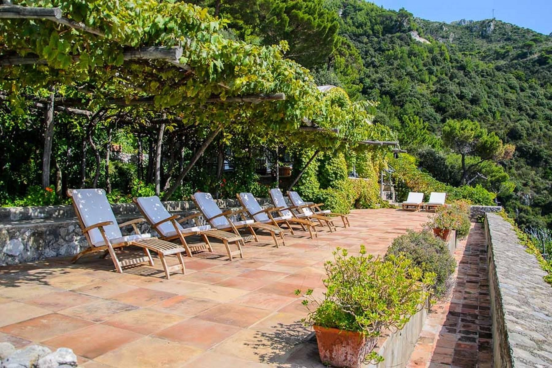Contemporary estate with panorama of the Amalfi Coast - 11