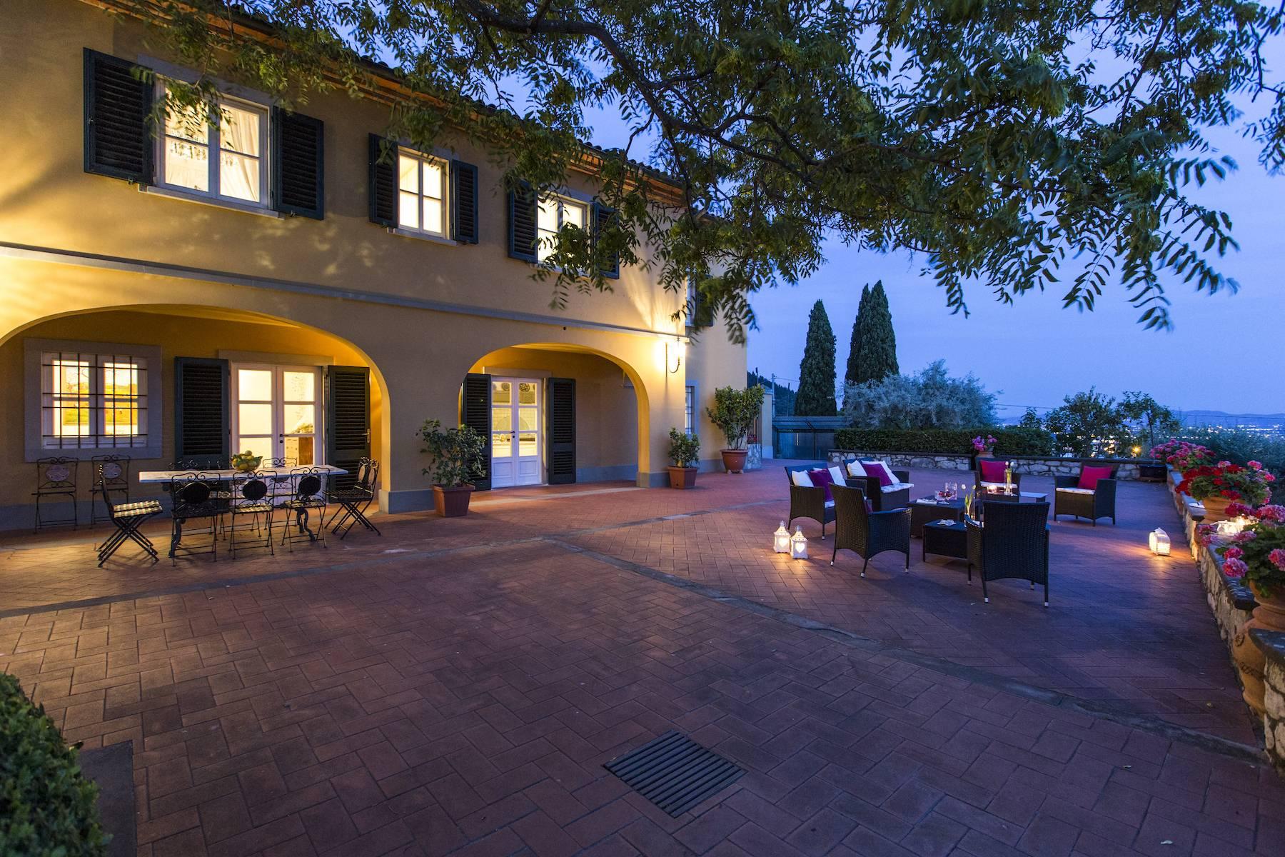 Elegante Villa auf den Hügeln von Prato - 29