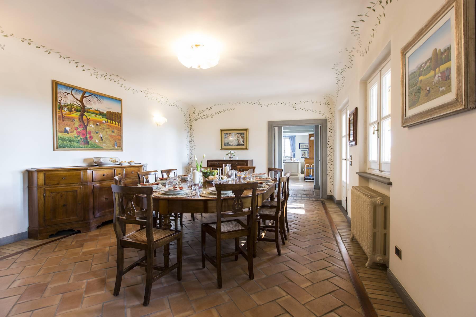 Elegante Villa auf den Hügeln von Prato - 11