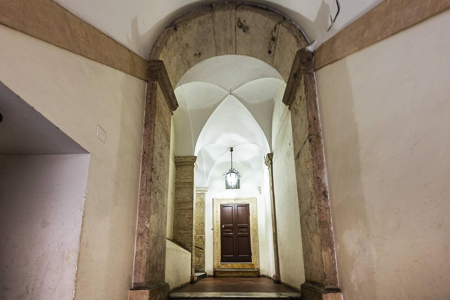 Elegantes Apartment in einem historischen Gebäude, nur wenige Schritte von der Piazza Navona entfernt - 3