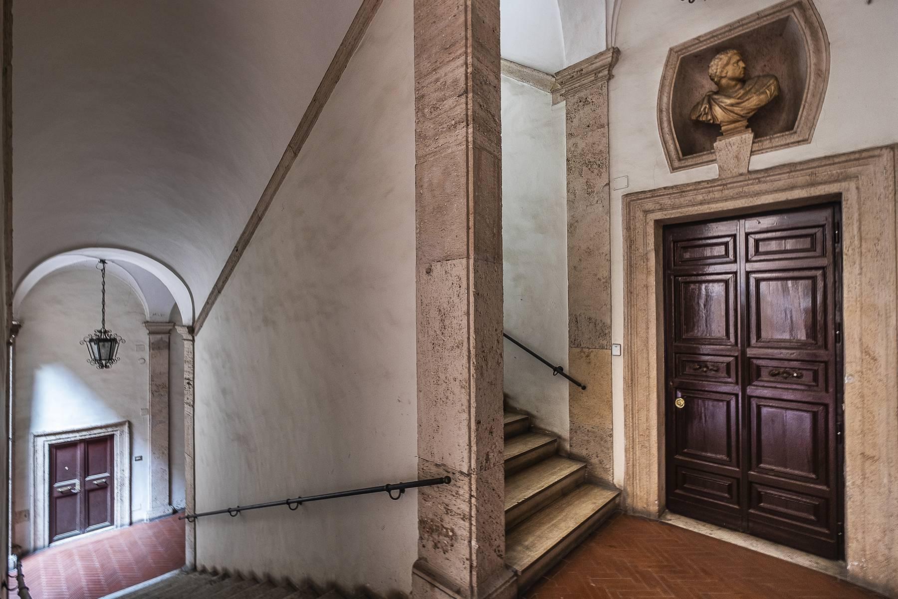 Elegantes Apartment in einem historischen Gebäude, nur wenige Schritte von der Piazza Navona entfernt - 2