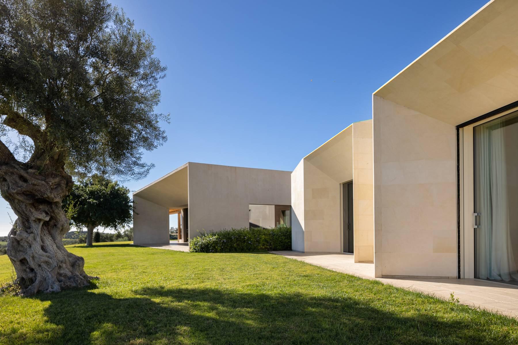 Luxury modern villa design in Noto - 40