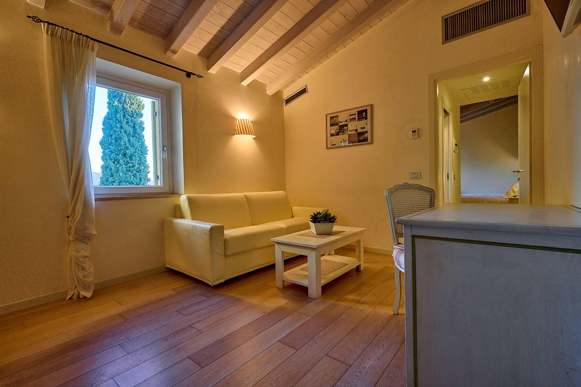 Villa used as charming hotel on the Valpolicella hills - 16