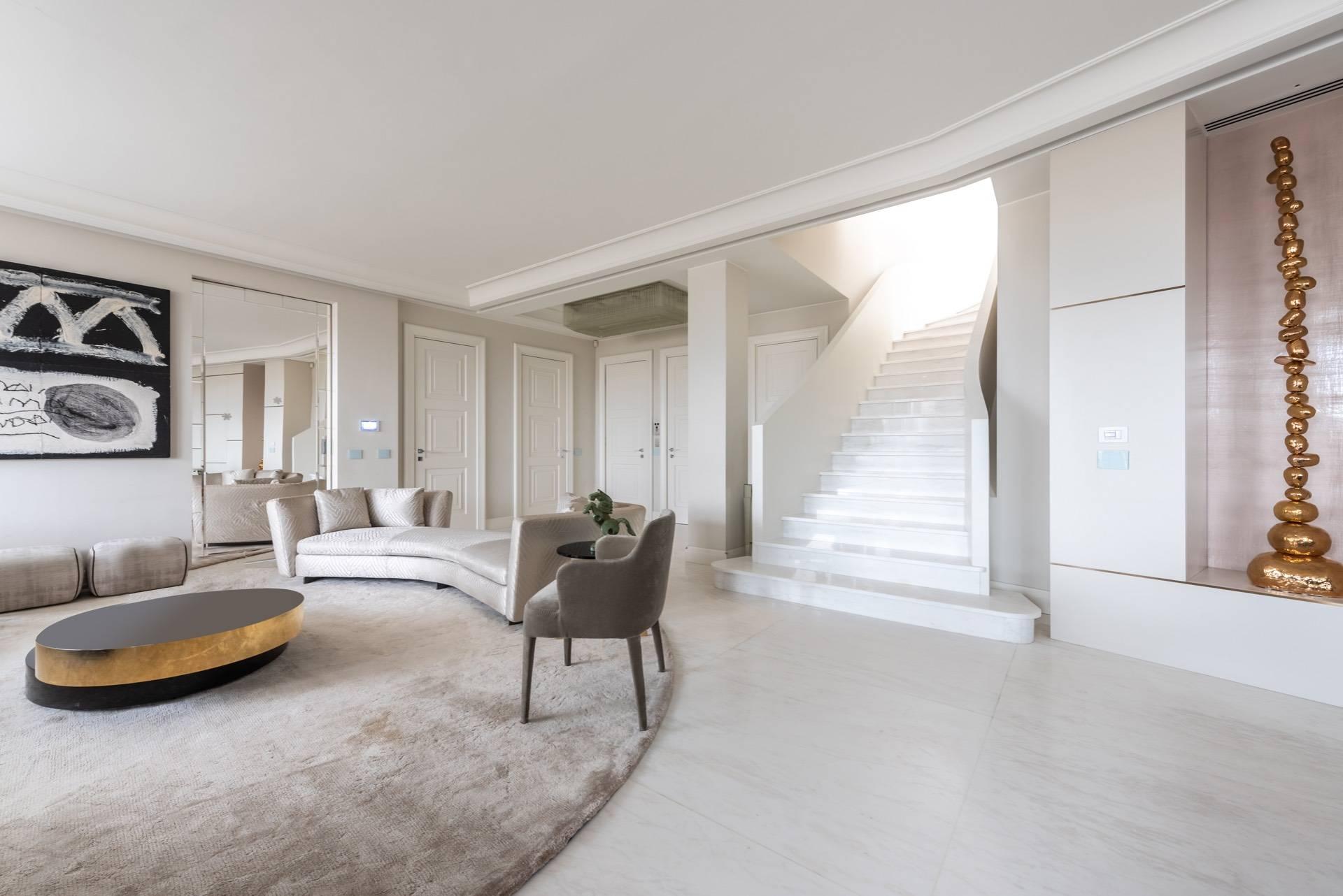 Incomparable penthouse with 400 sqm terrace - 13