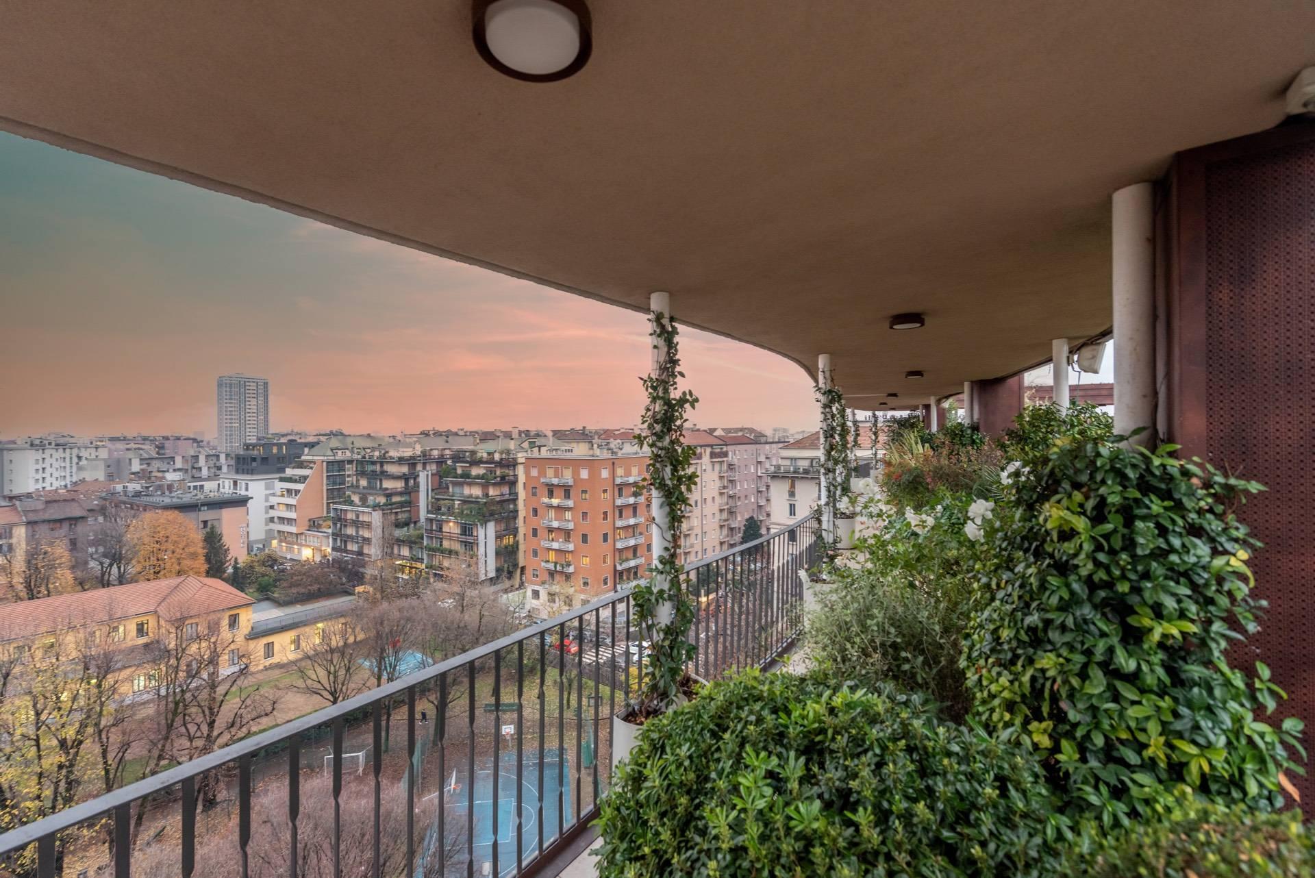 Incomparable penthouse with 400 sqm terrace - 36