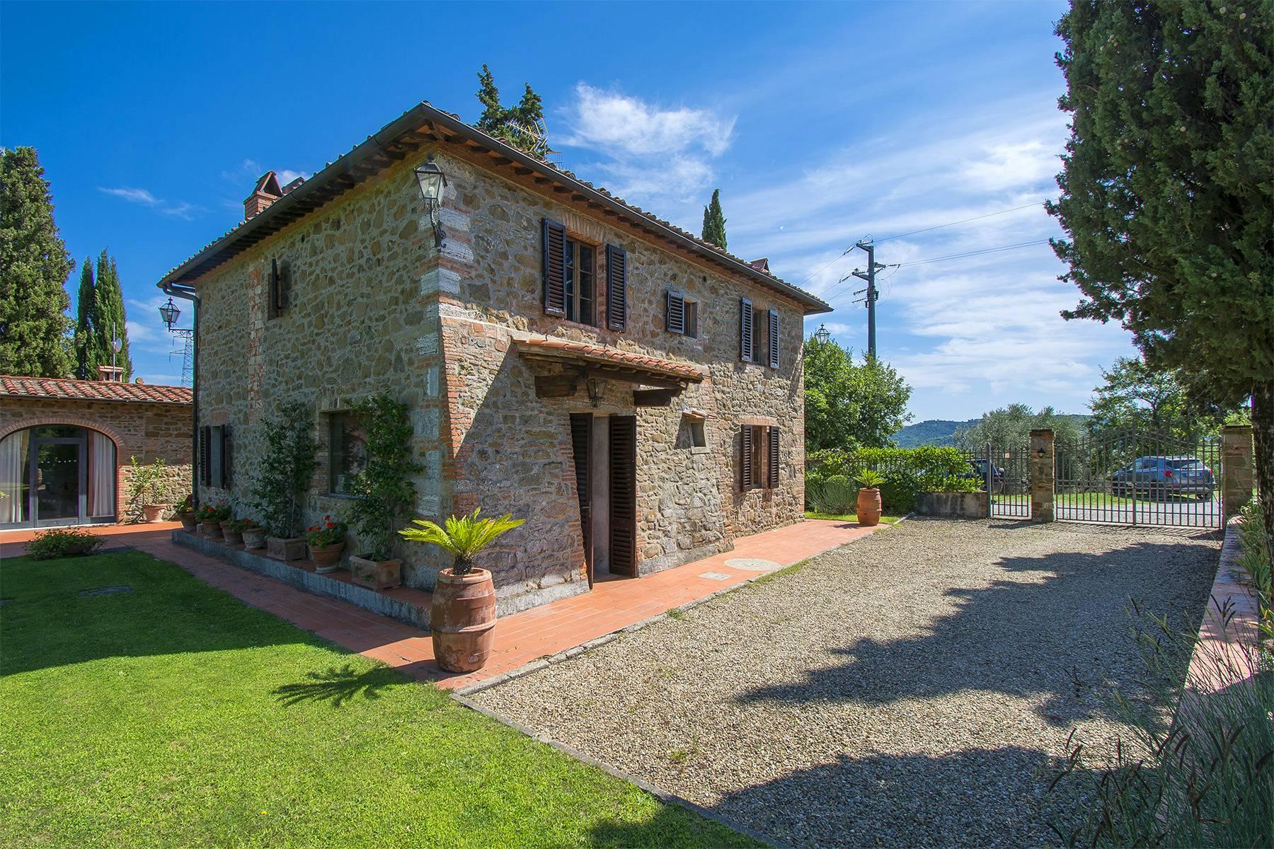 House in the Tuscan Hills for Sale - 1