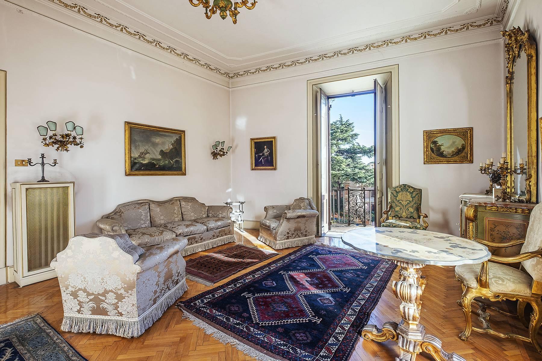 Prestigious apartment of great charm a stone's throw from the Coppedé neighborhood - 7