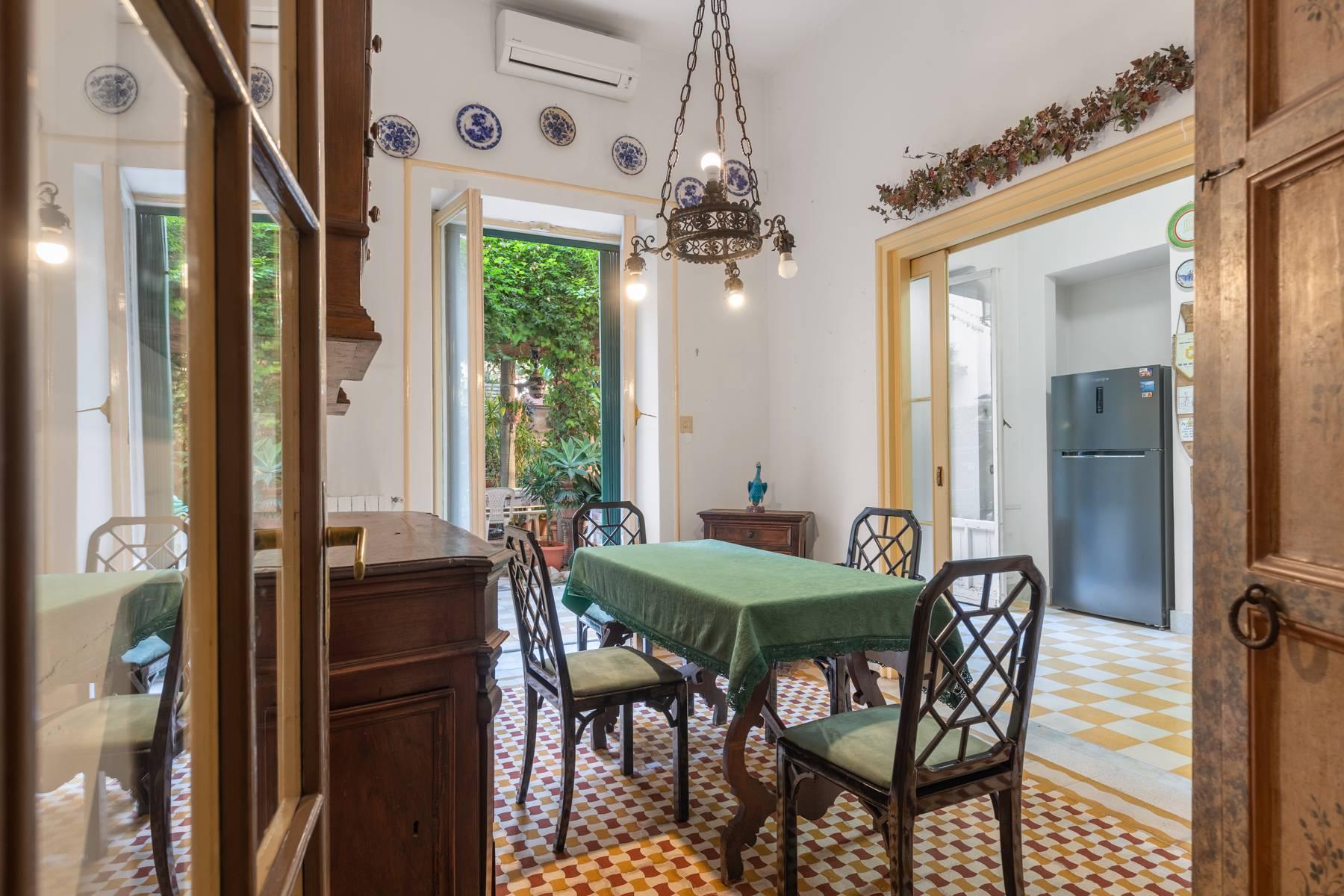 Historic Villa with  Garden  in the center of Palermo - 22