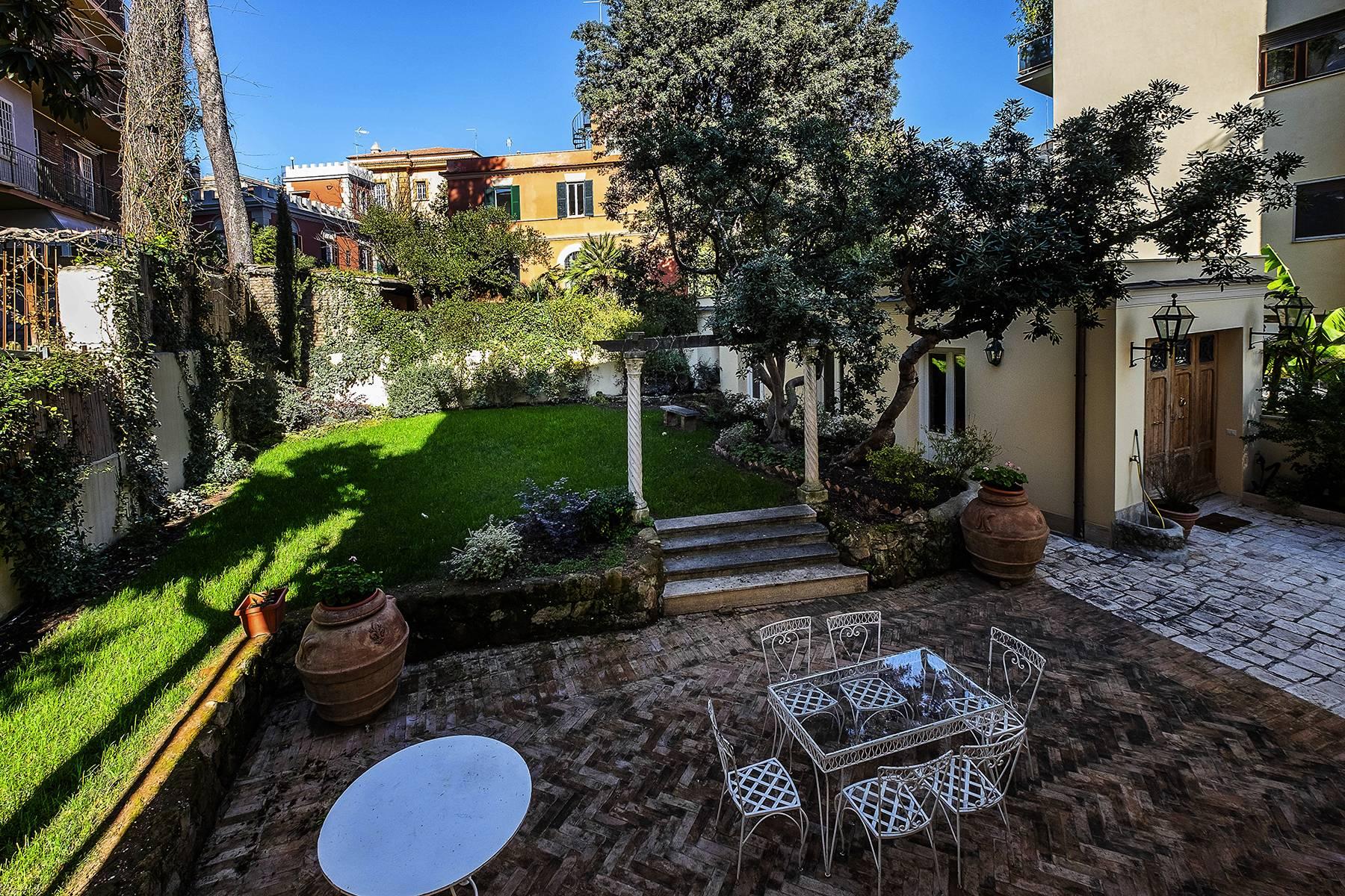 Villa d'époque clé en main avec magnifique jardin dans le quartier Trieste/Coppedè - 10