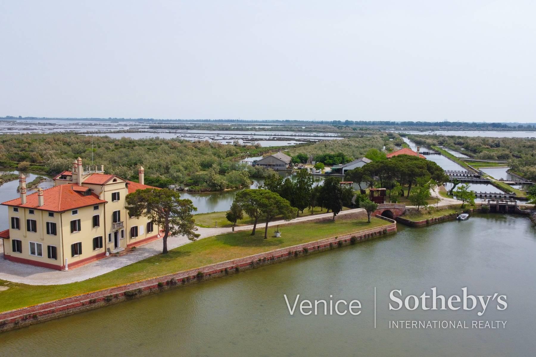 Mille ettari di Laguna Veneziana con storica casa di caccia e casa di pesca - 7