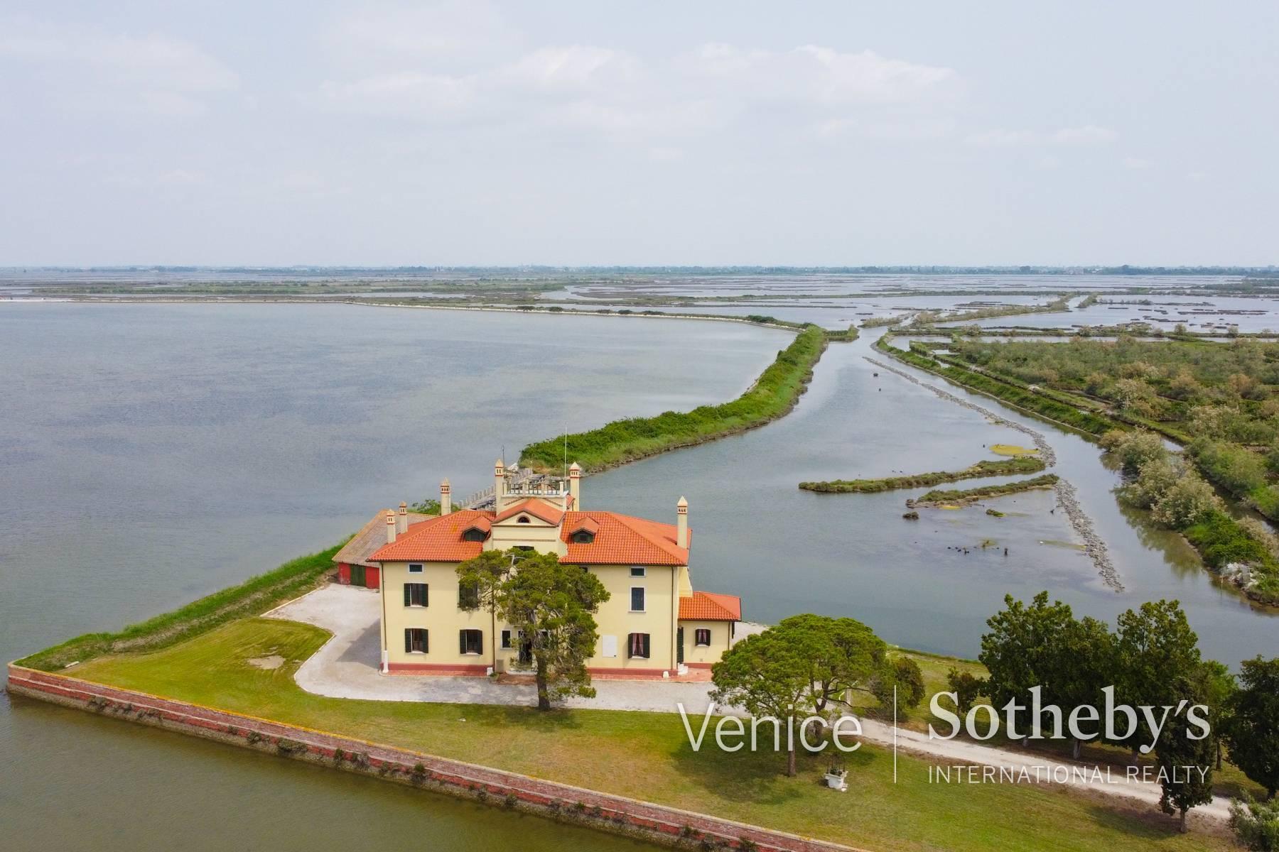 Historic Fishing and Hunting Valle in the Venetian Lagoon - 20