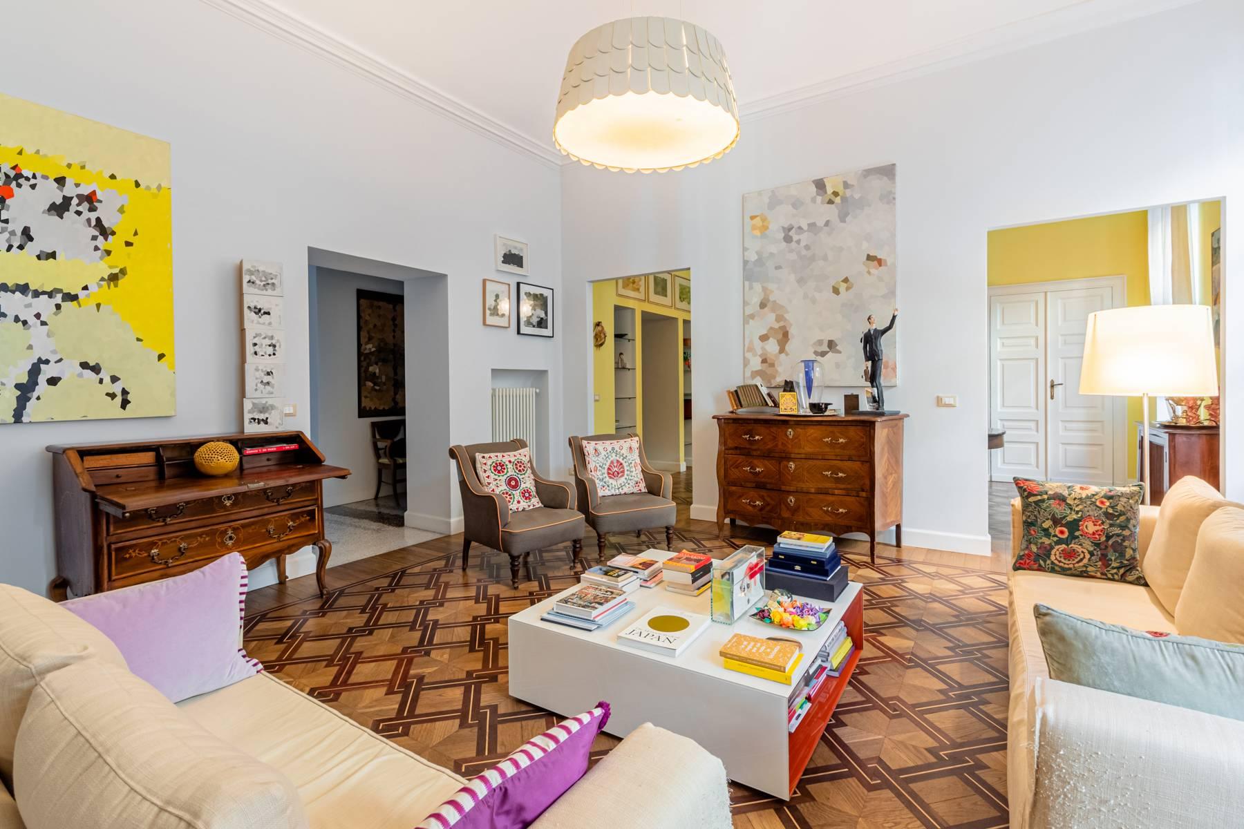 Refined apartment in the heart of Turin - 4