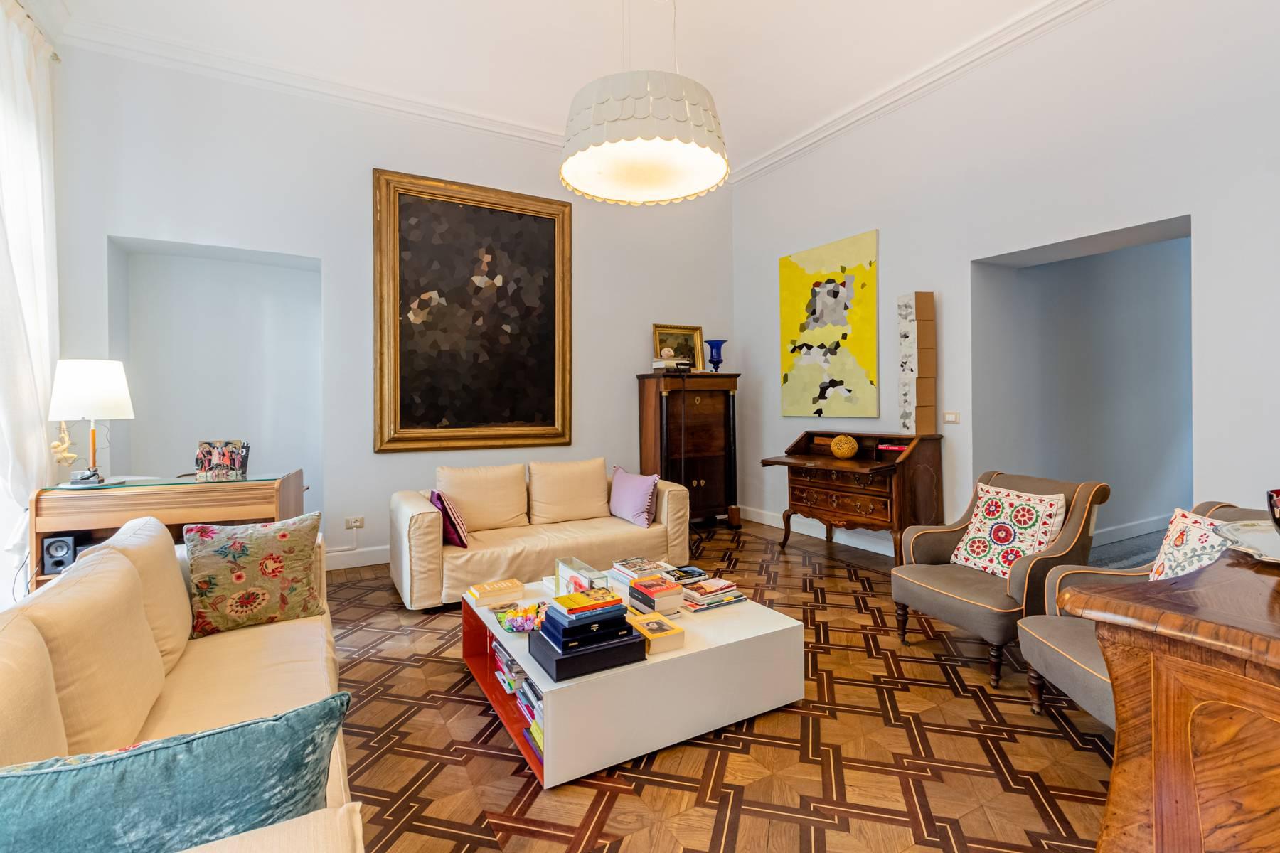 Refined apartment in the heart of Turin - 6