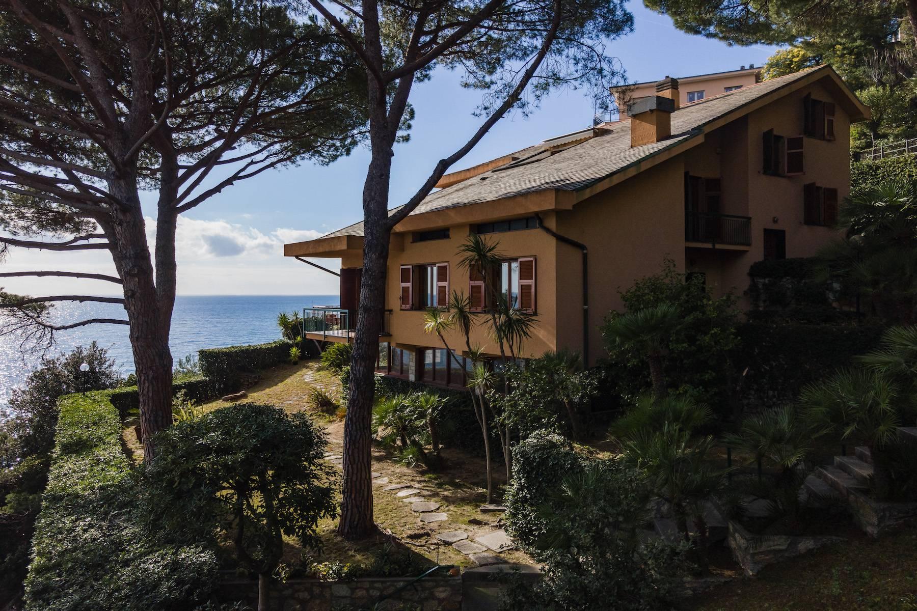 Panoramic villa pieds dans l'eau with private garden - 16