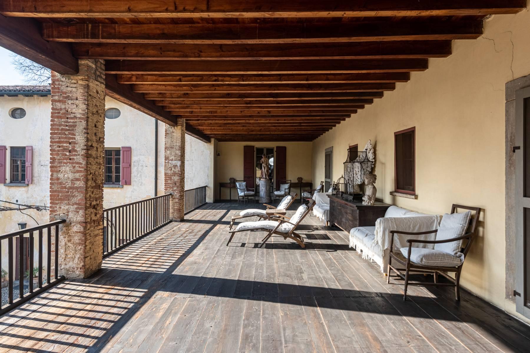 Gorgeous historic estate with private vineyard in Franciacorta - 6