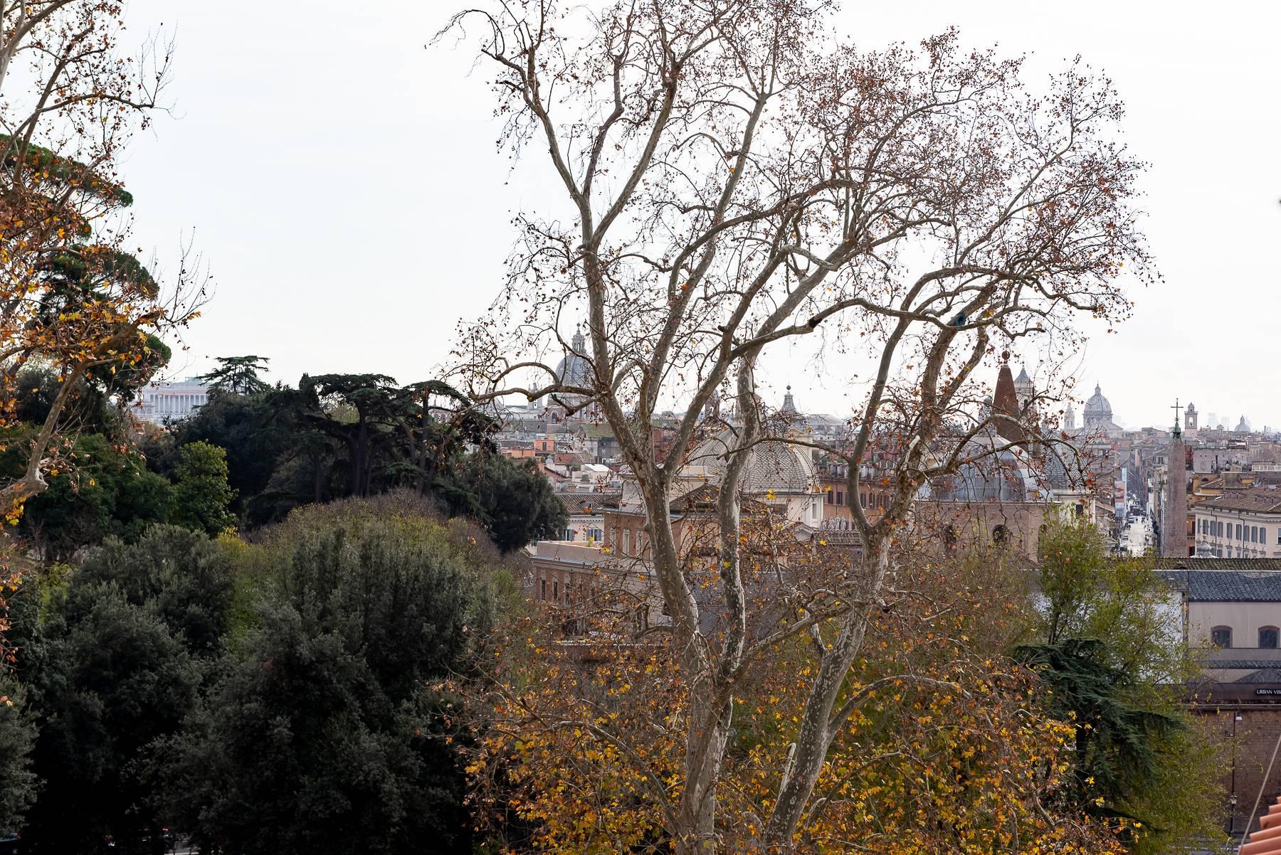 Penthouse mit Terrassen mit Blick auf den Park der Villa Borghese - 2