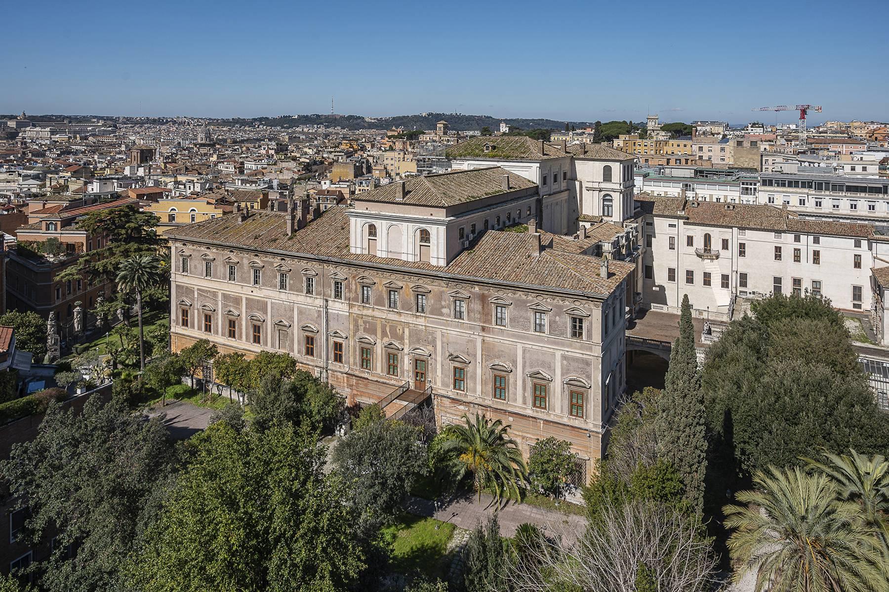 Stunning penthouse overlooking Rome - 9