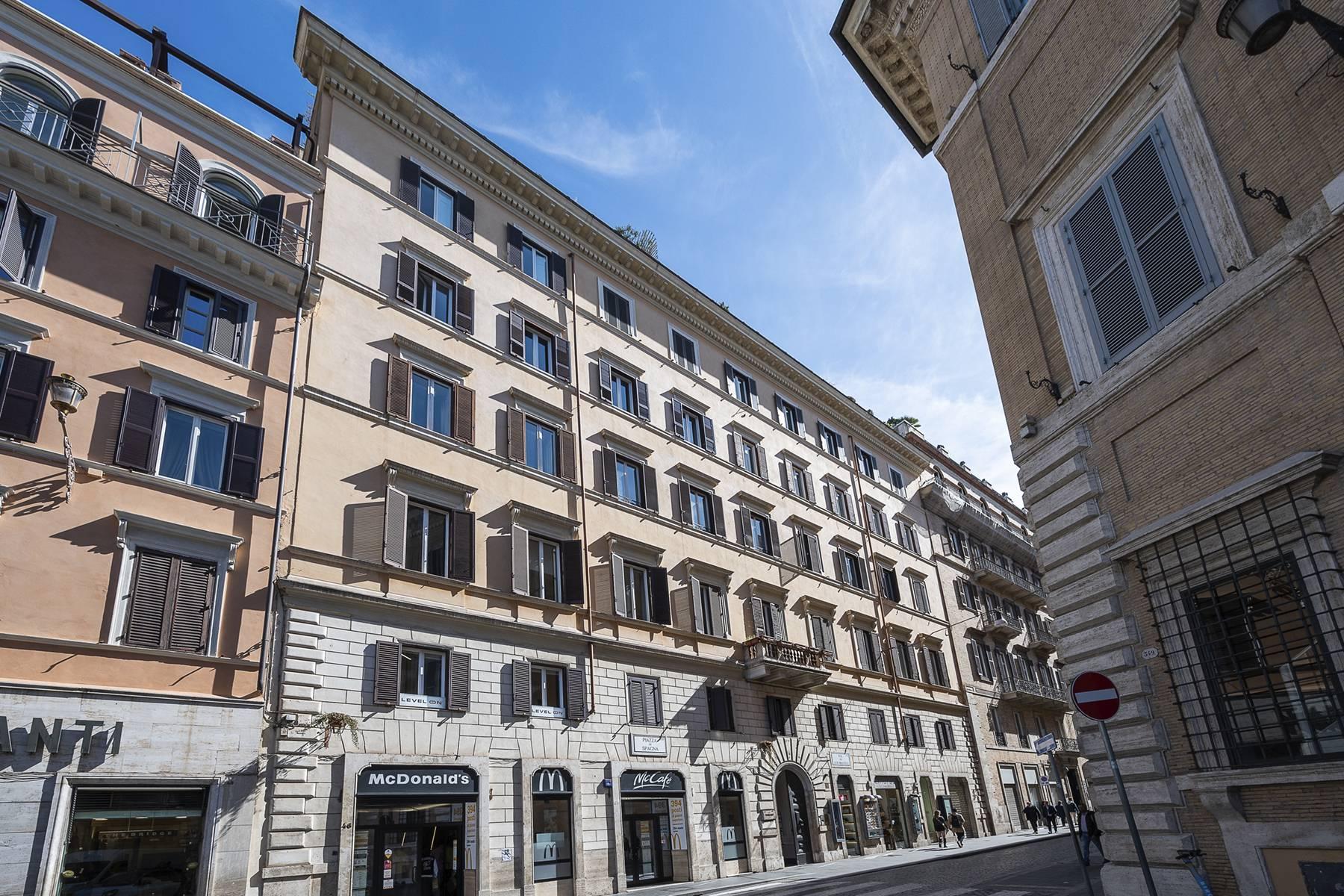 Elegant apartment  located in a prestigious historical building in Trinità de' Monti. - 9