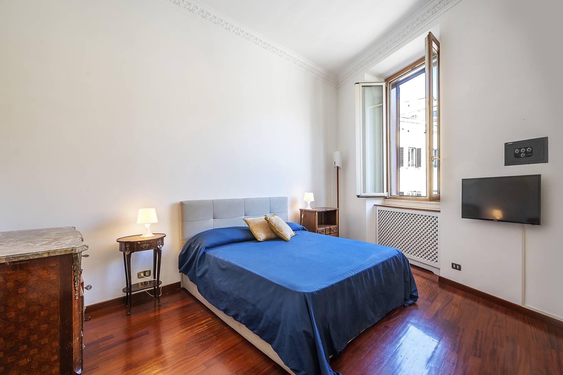 Elegant apartment  located in a prestigious historical building in Trinità de' Monti. - 13