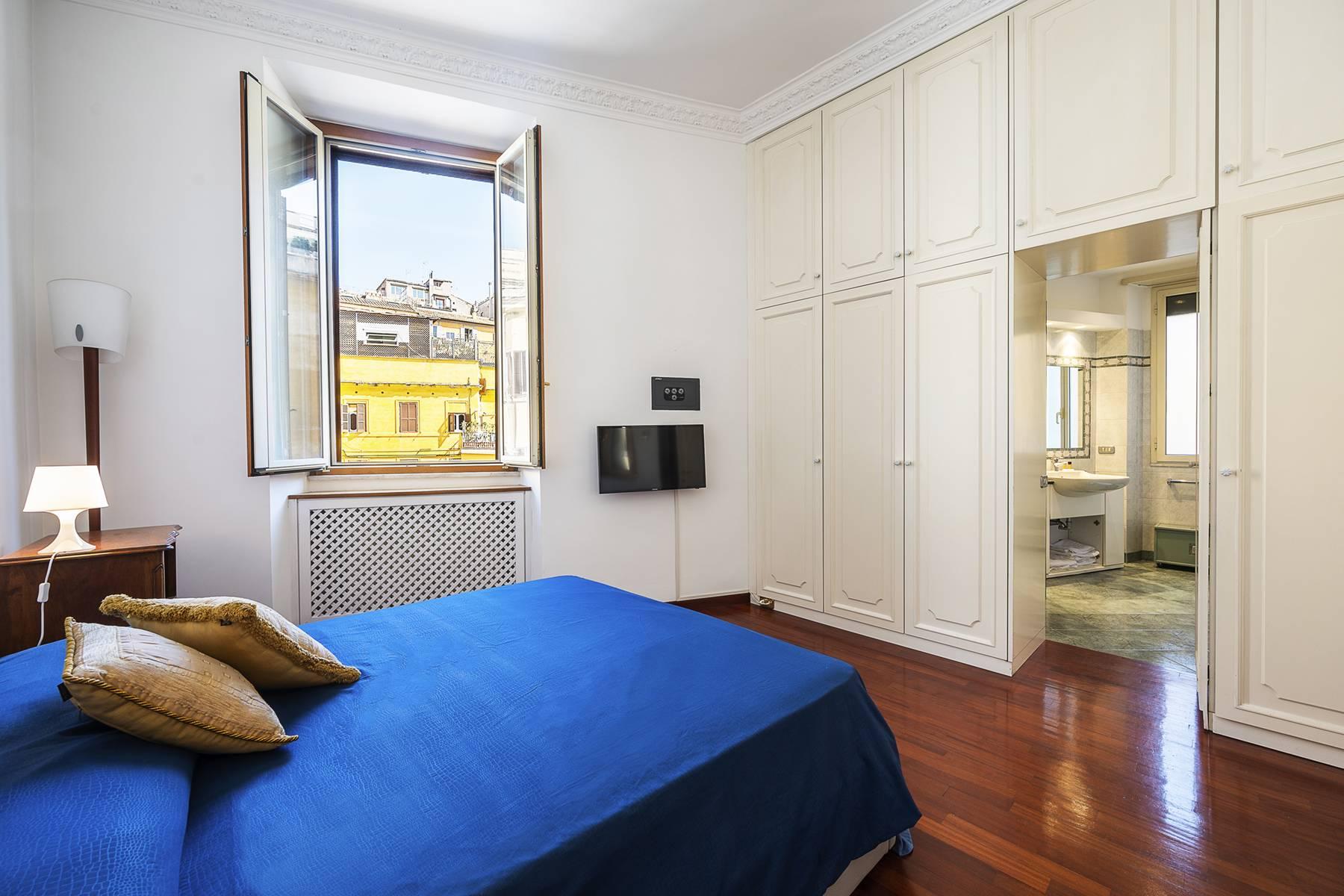 Elegant apartment  located in a prestigious historical building in Trinità de' Monti. - 5