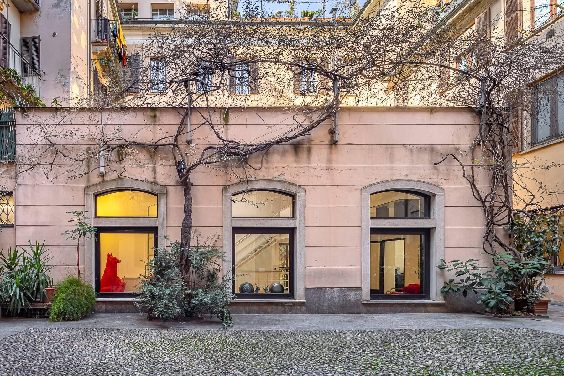 Iconic showroom/office in the Brera design district. - 8