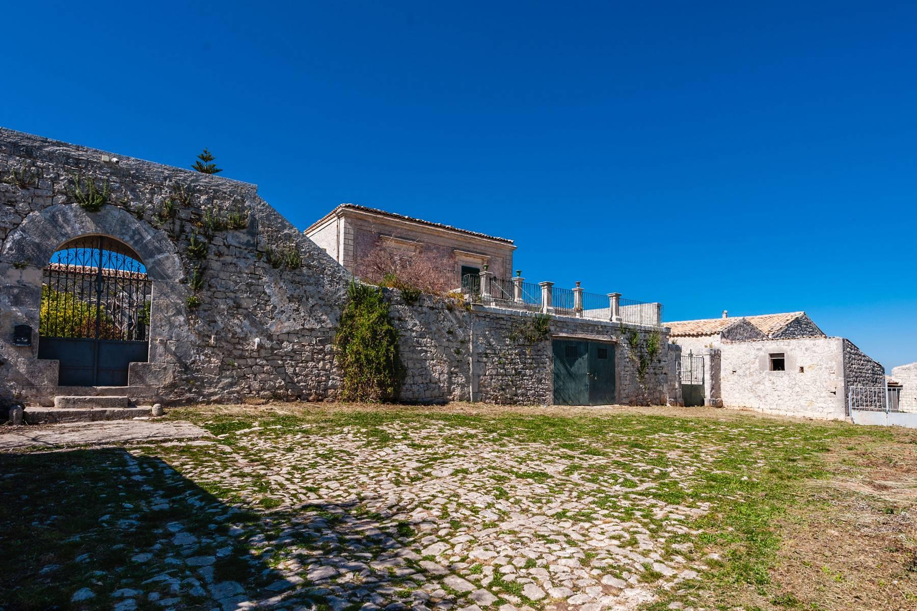 Villa del XIX secolo immersa nelle tranquille colline di Frigintini - 20