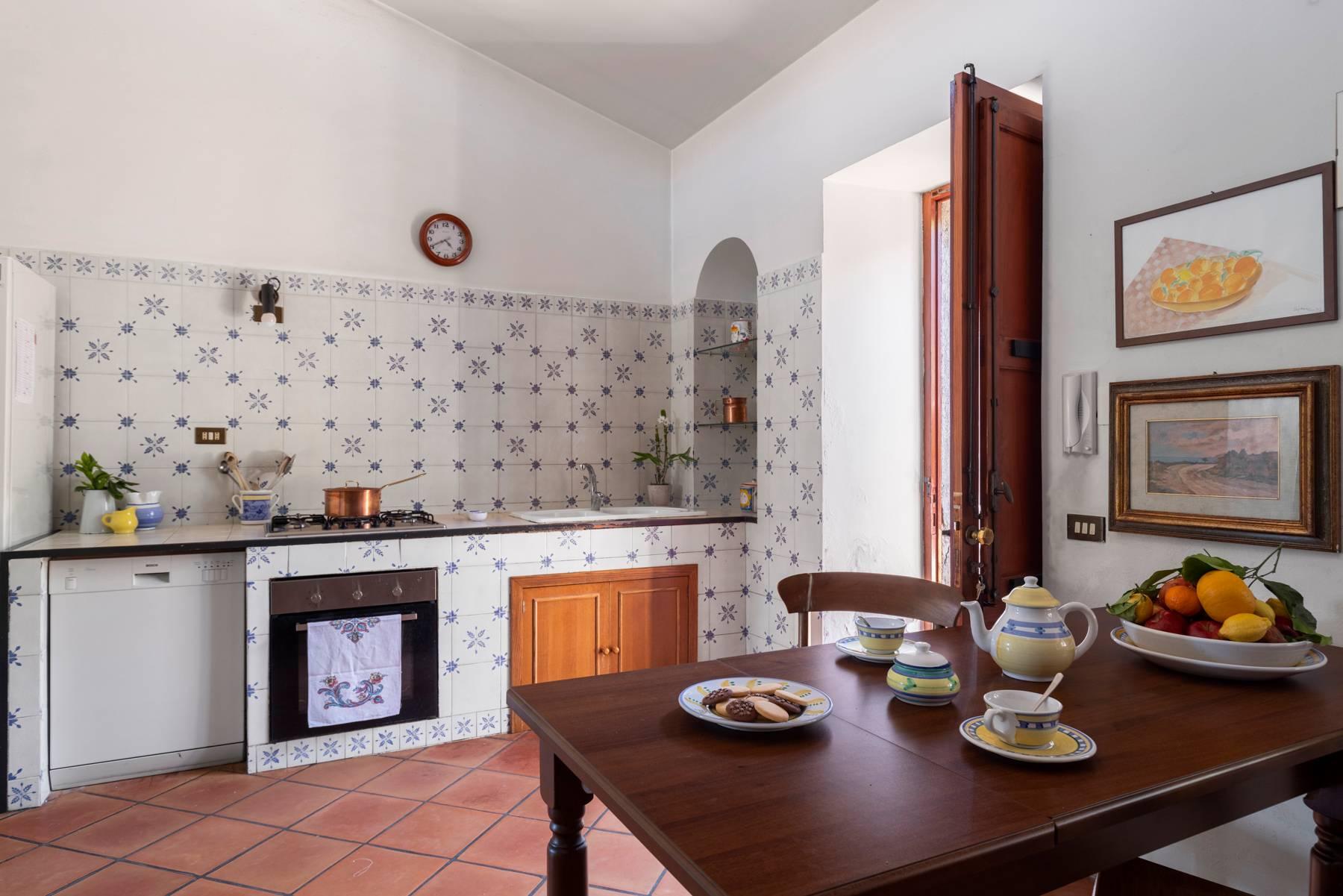 Renovated 18th-century Sicilian house at the foot of Volcano Etna - 27