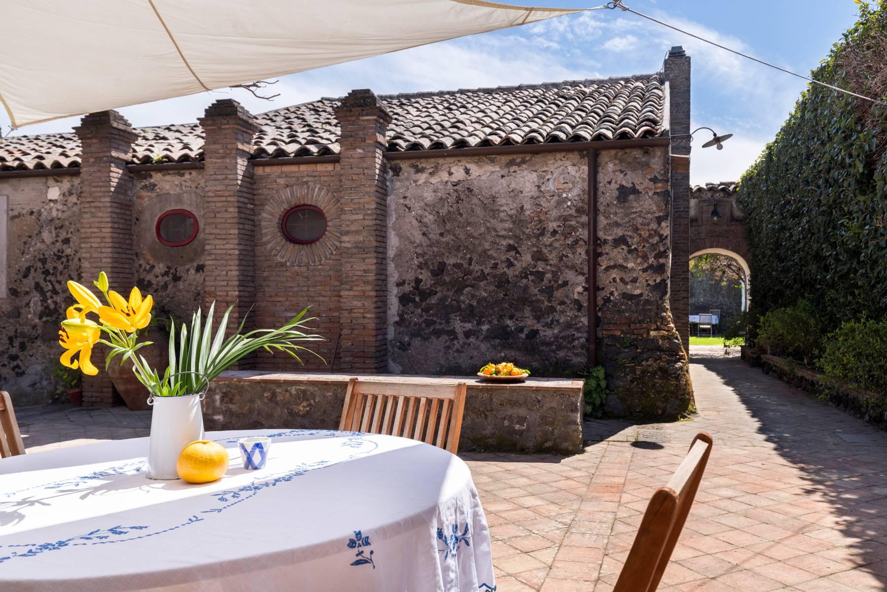 Renovated 18th-century Sicilian house at the foot of Volcano Etna - 33