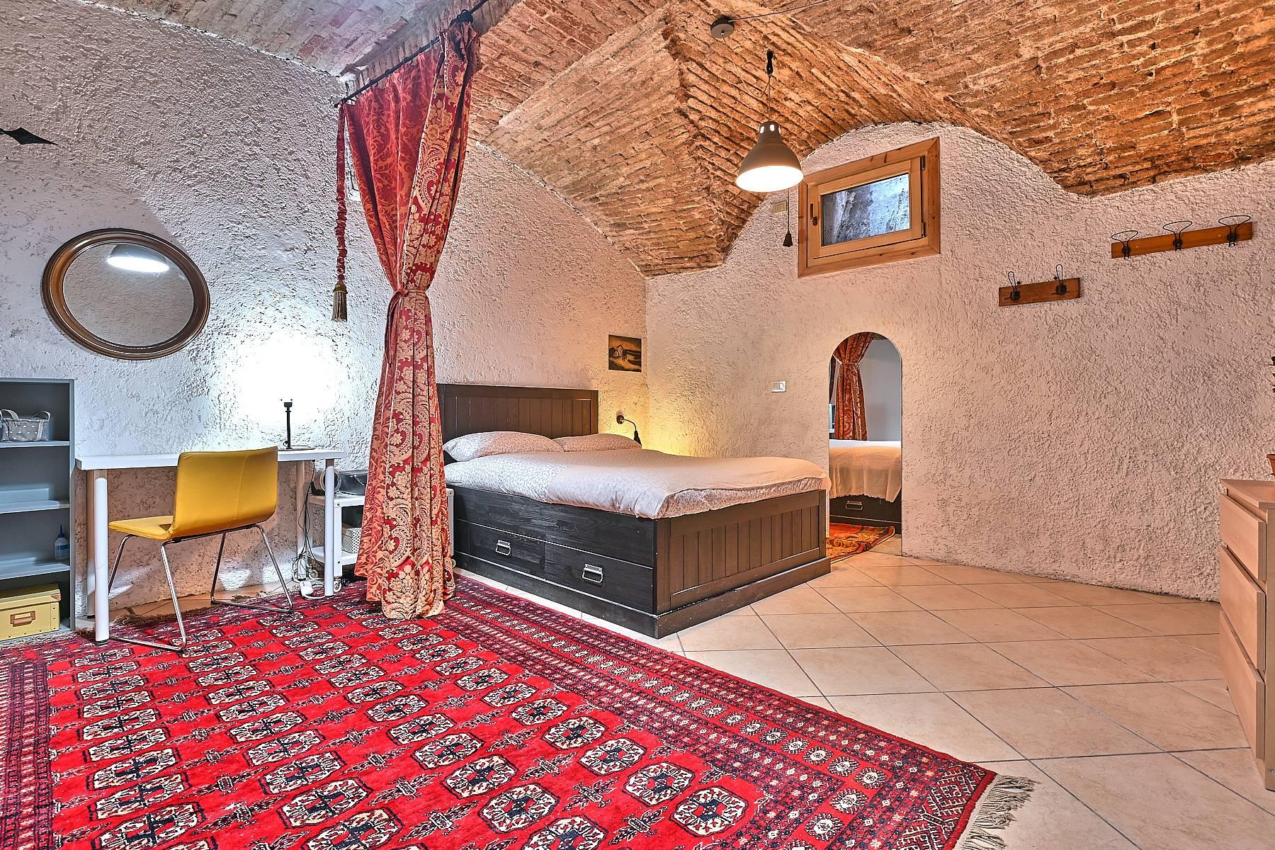 Apartment in a sixteenth-century building - 10