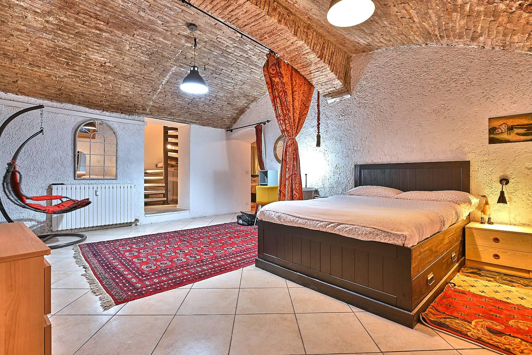 Apartment in a sixteenth-century building - 8