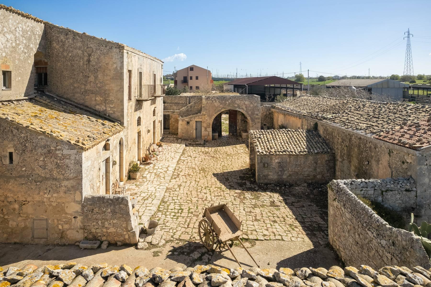 Ancient Sicilian farmhouse from the 1800s - 7