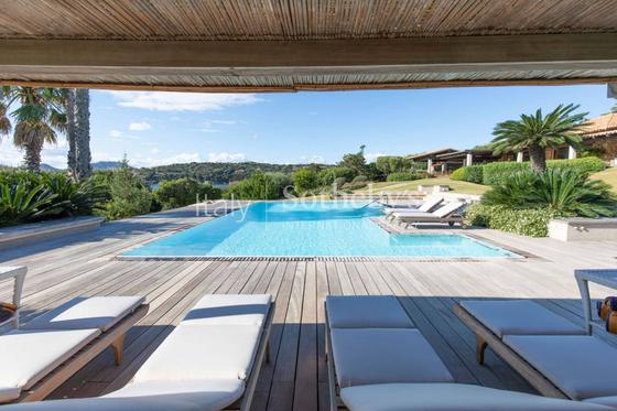 Villa de luxe bord de mer, immobilier Italie vue mer | Sotheby Italy
