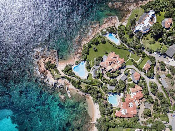 Villa de luxe bord de mer, immobilier Italie vue mer | Sotheby Italy