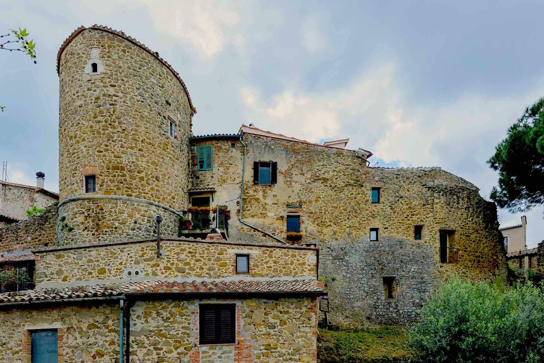 Medieval tower in one of the 100 most beautiful villages in Italy - 1