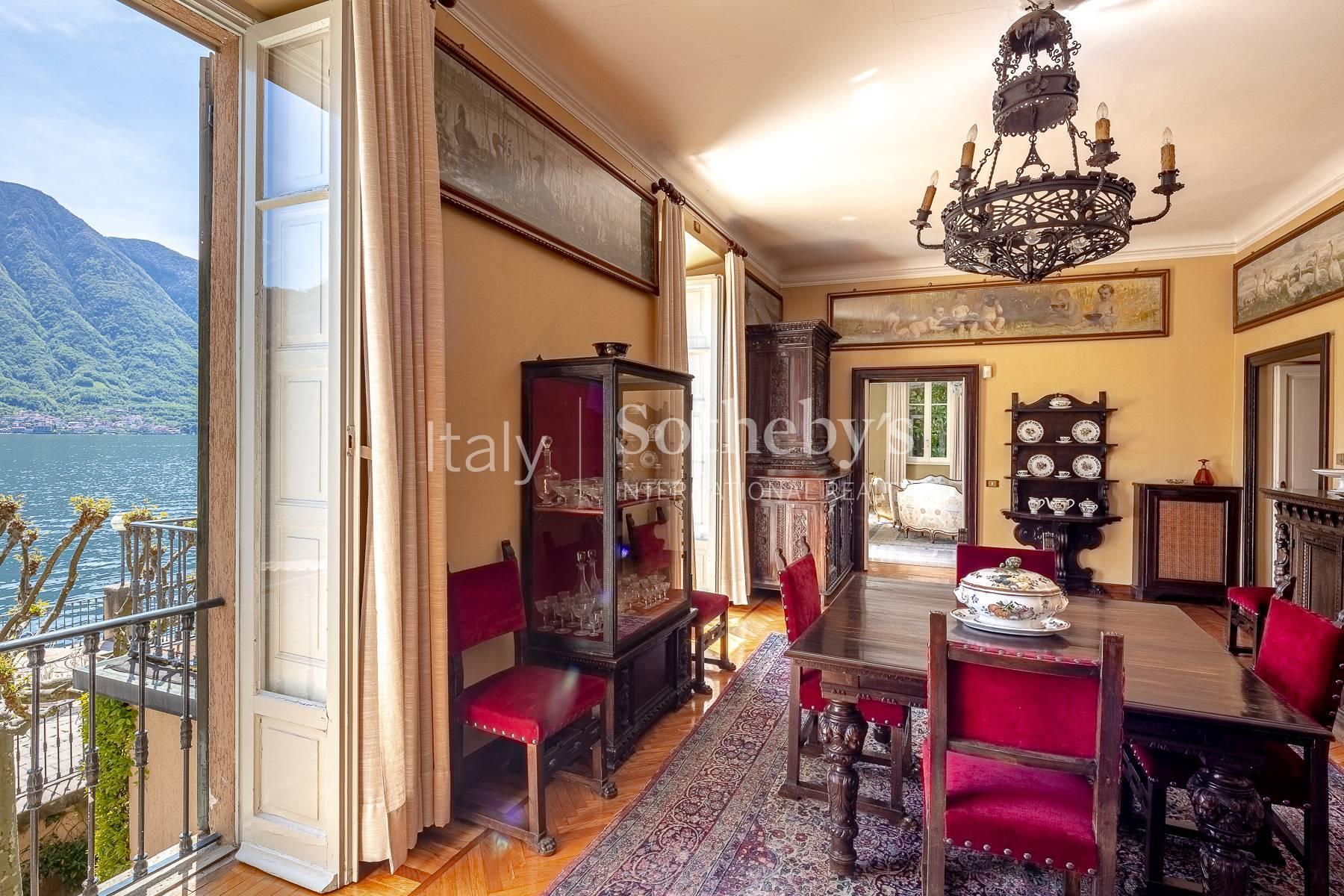 Elegant 1900s villa with direct access to the lake - 8