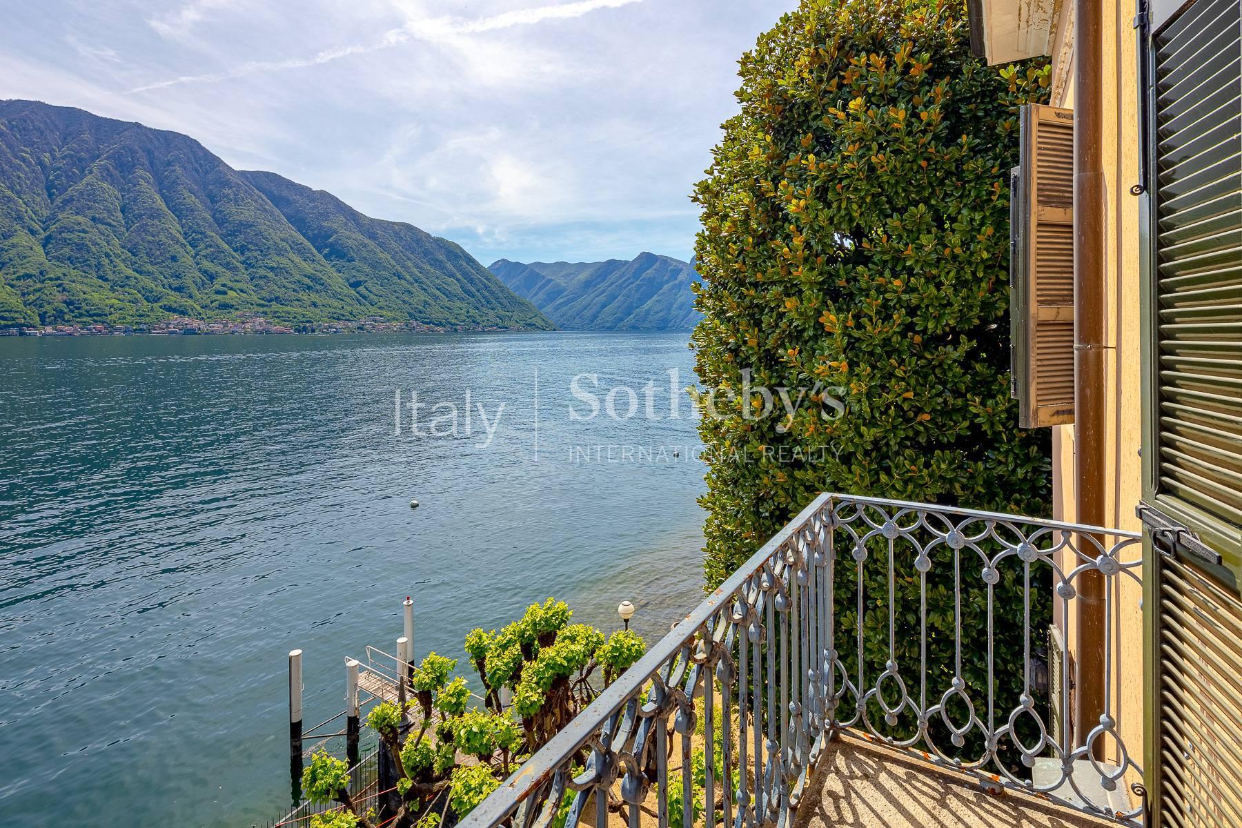 Elegant 1900s villa with direct access to the lake - 16