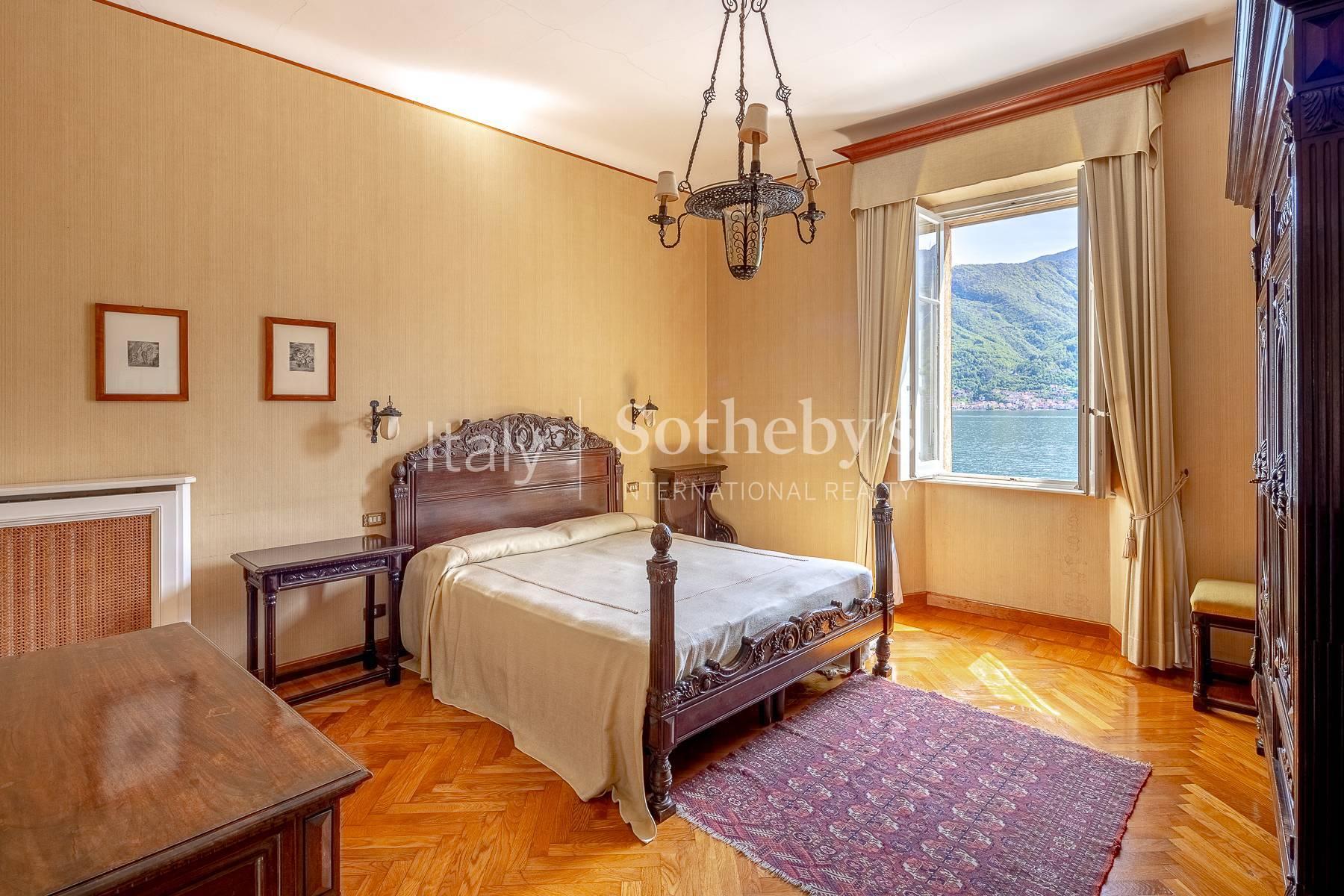 Elegant 1900s villa with direct access to the lake - 21