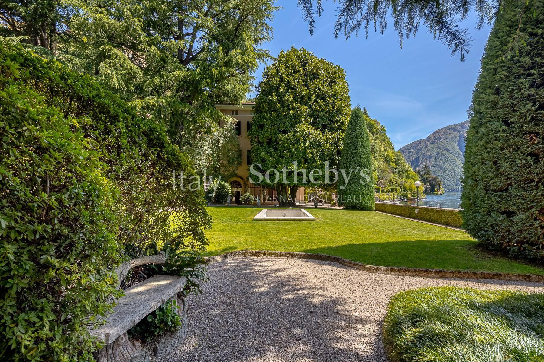 Elegant 1900s villa with direct access to the lake - 31