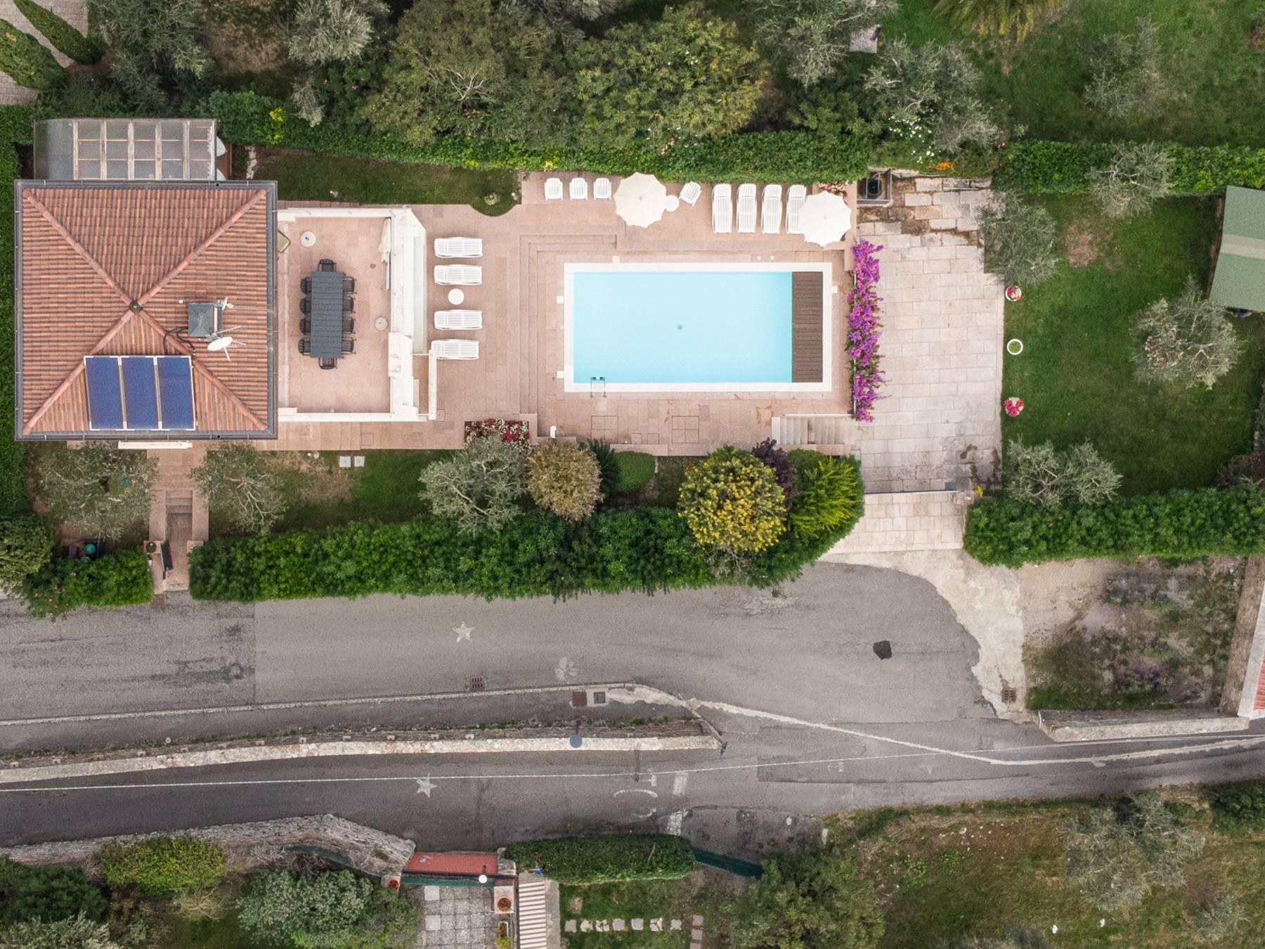 Charmante villa moderne avec magnifique vue lac - 17