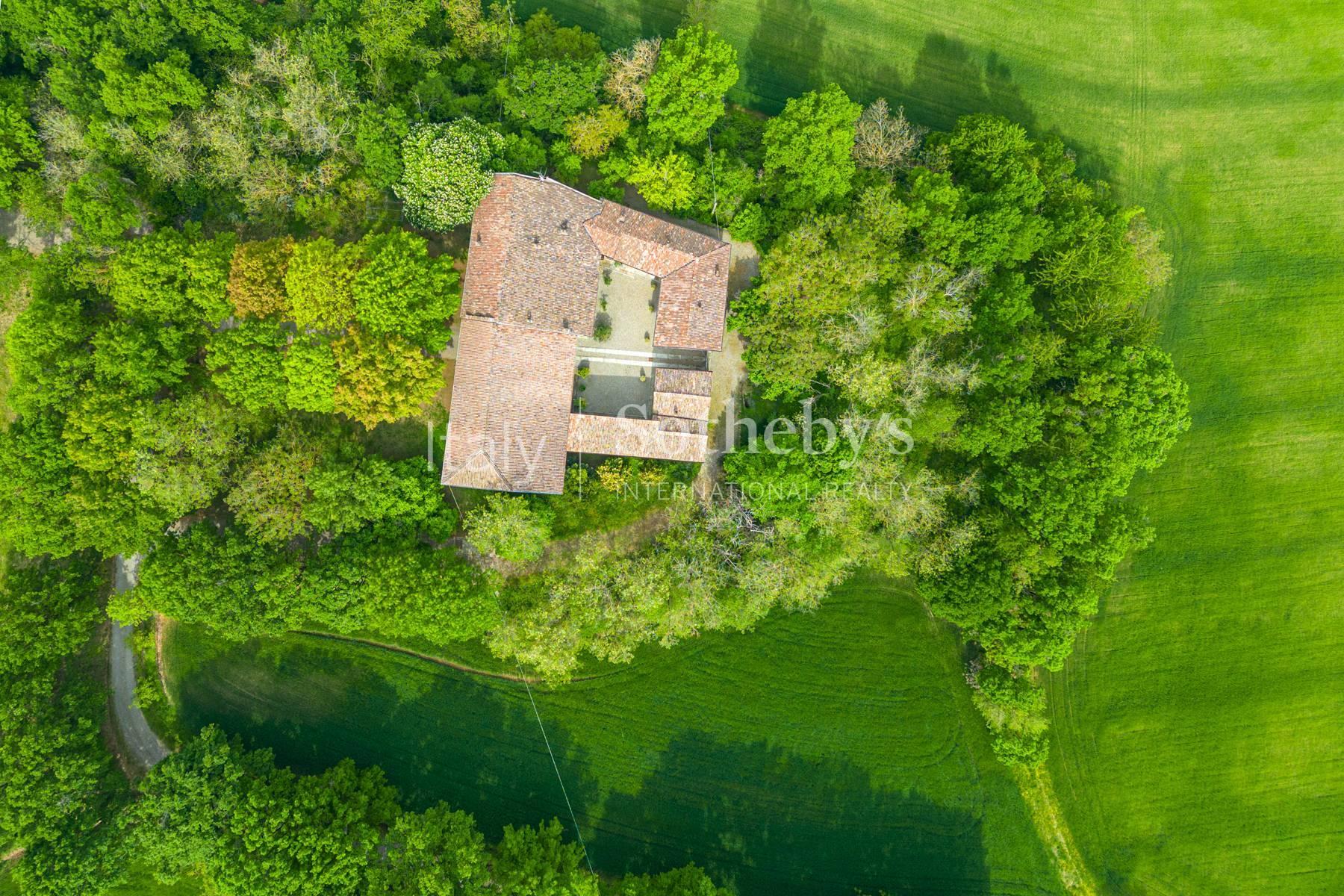 Nel cuore della Val Luretta, antico casale in sasso immerso nel verde - 29