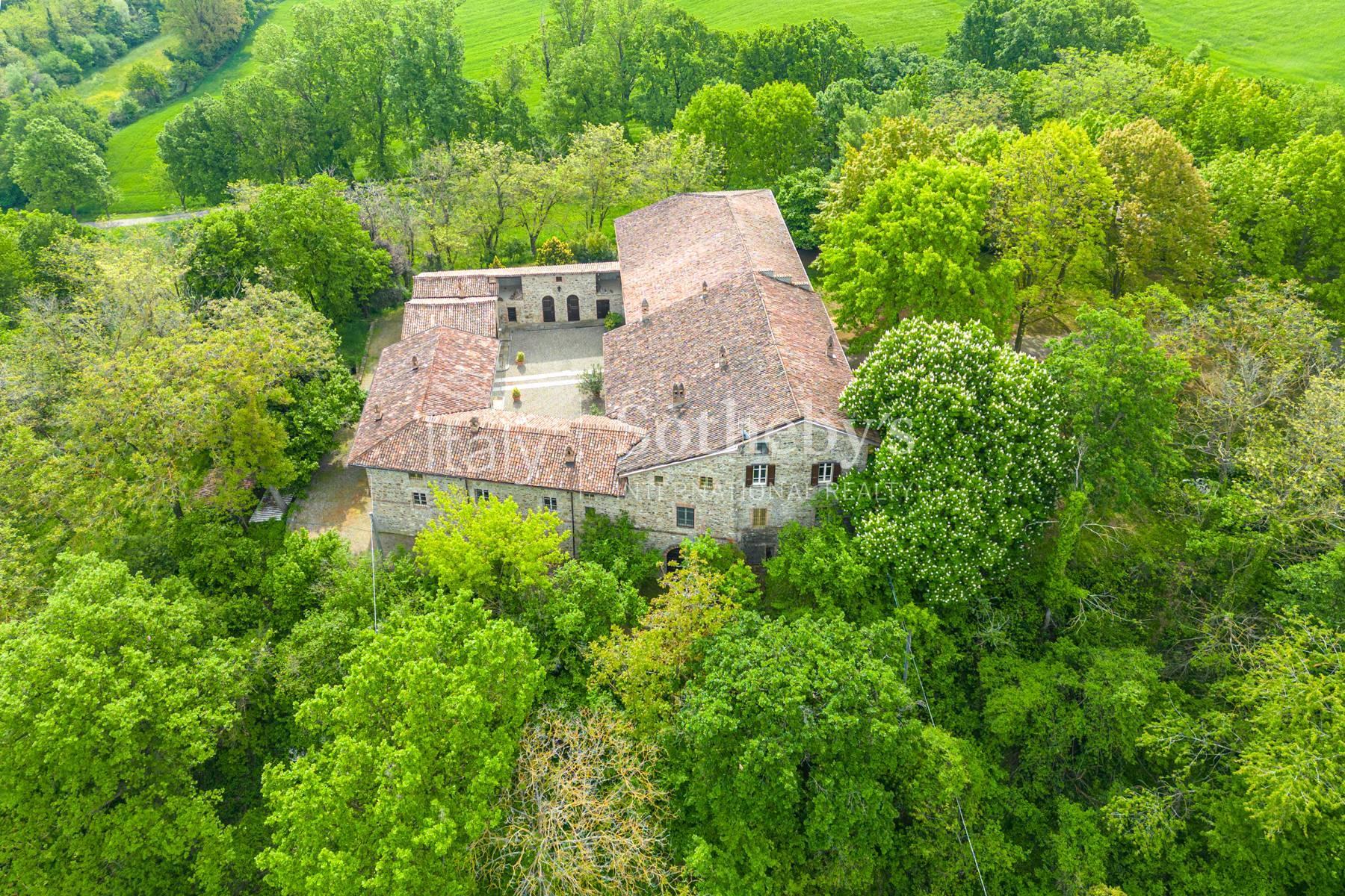 Stone country house in Val Luretta surrounded by greenery - 25