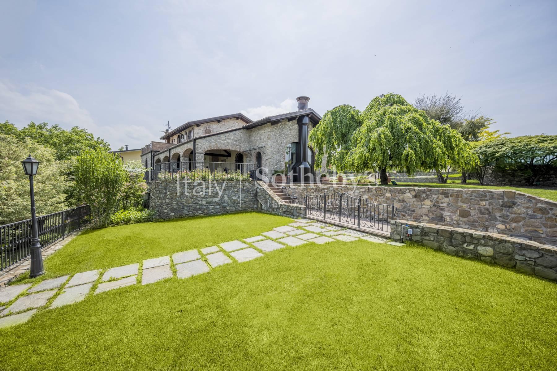 Marvelous villa on the hills of Pavia with swimming pool and spa - 2